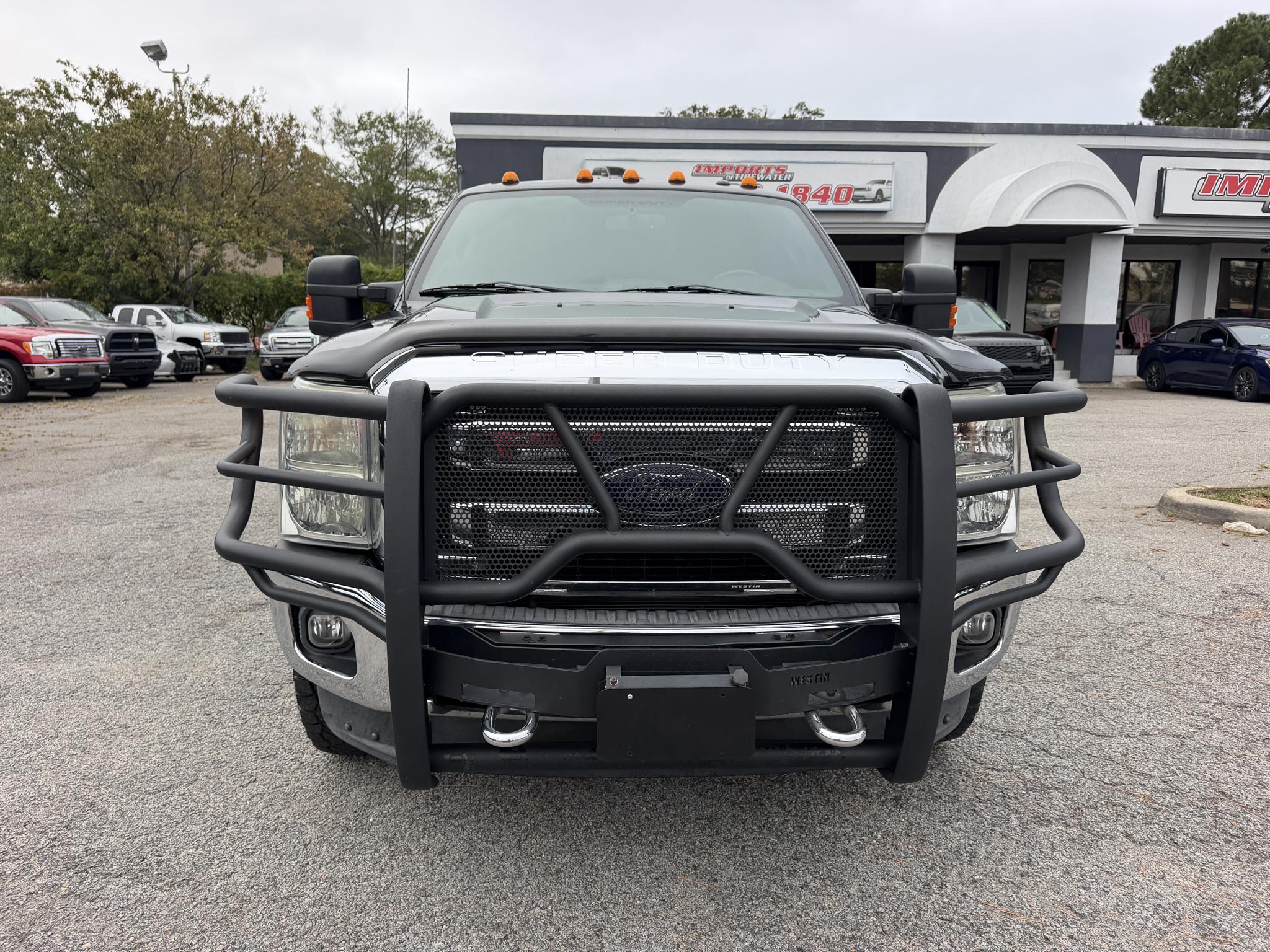 Ford Super Duty F-350 DRW 4WD Crew Cab 172" Lariat 2016