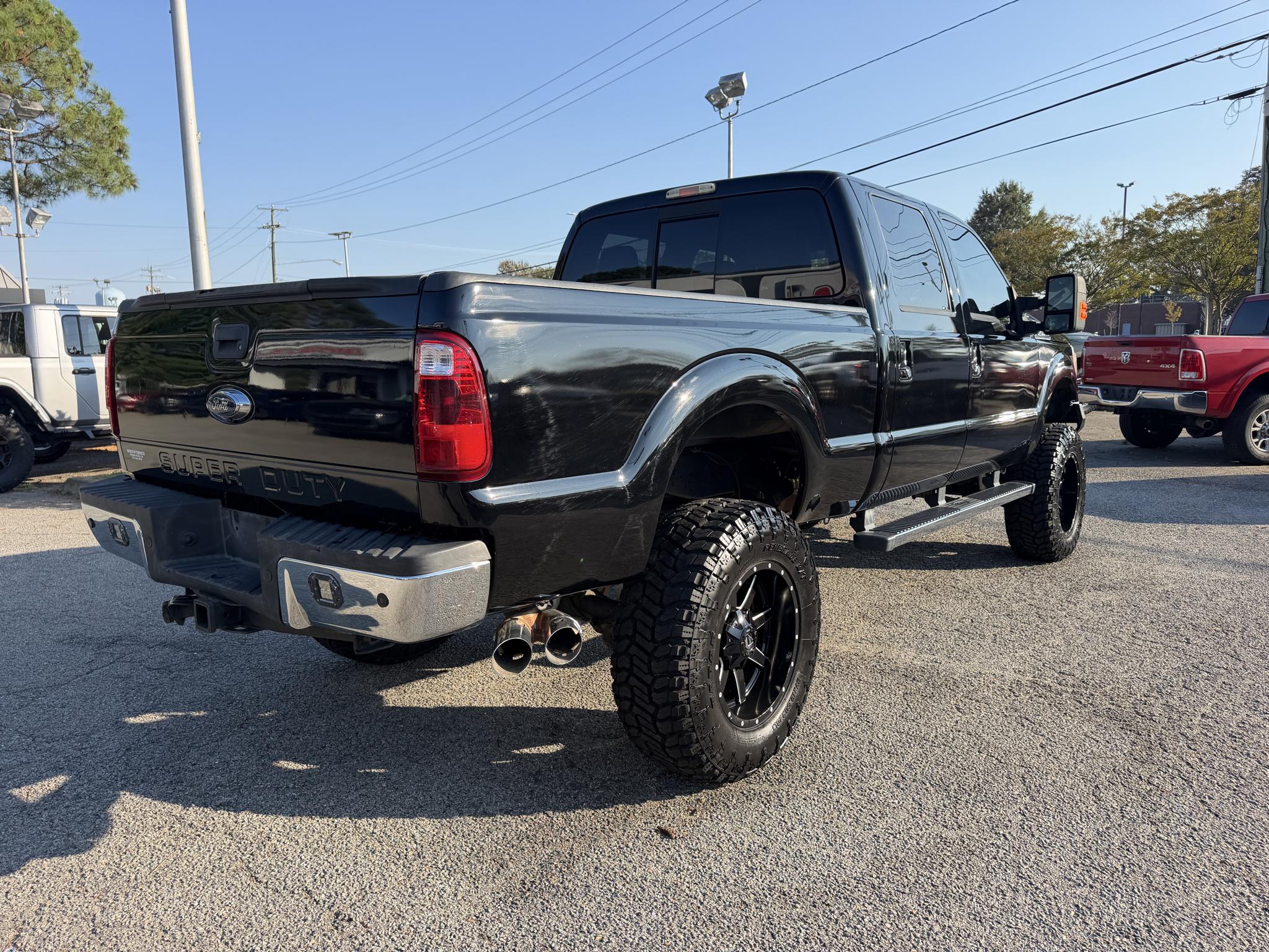 Ford Super Duty F-250 SRW 4WD Crew Cab 156" Lariat 2016