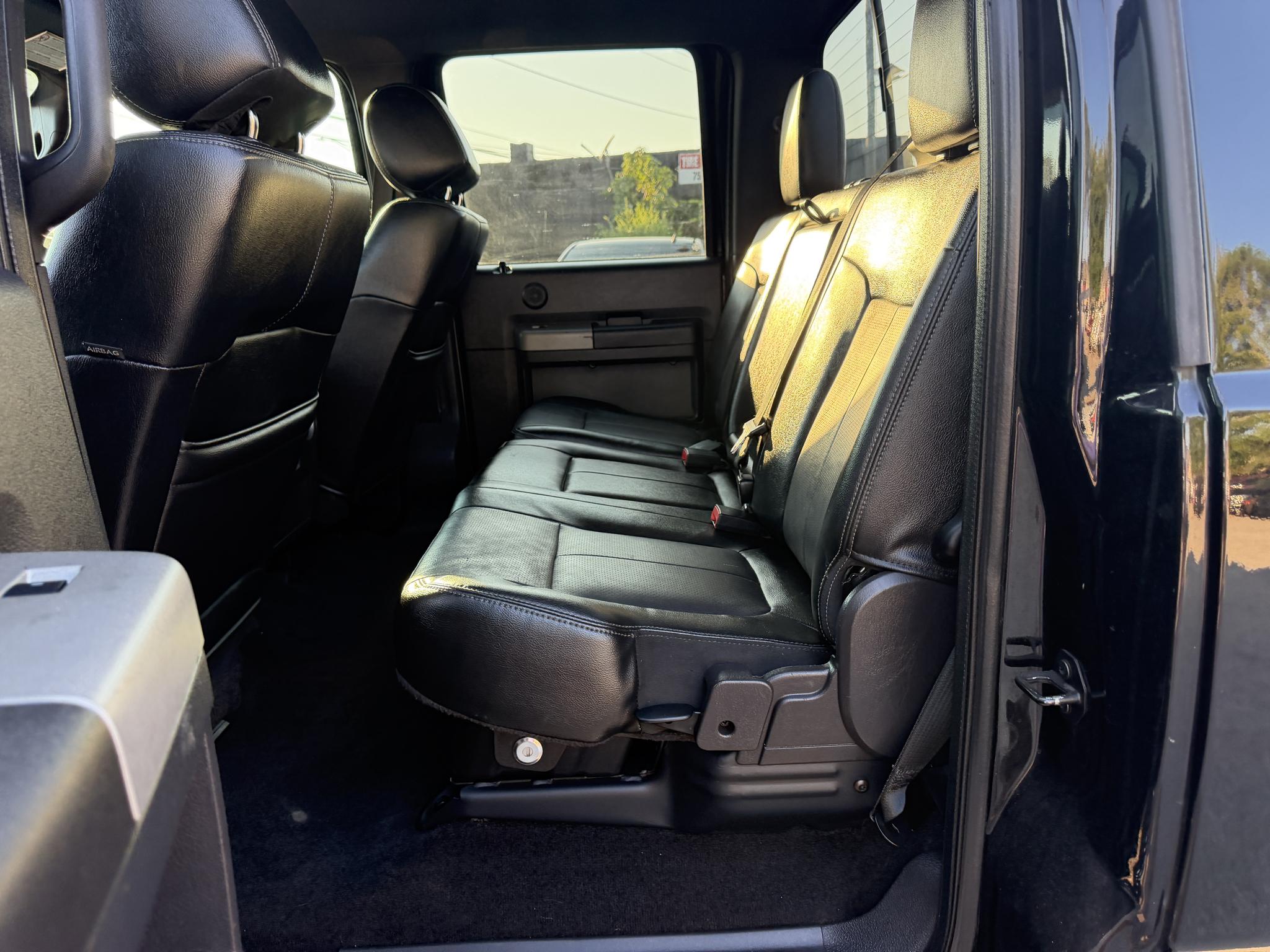 Ford Super Duty F-250 SRW 4WD Crew Cab 156" Lariat 2016