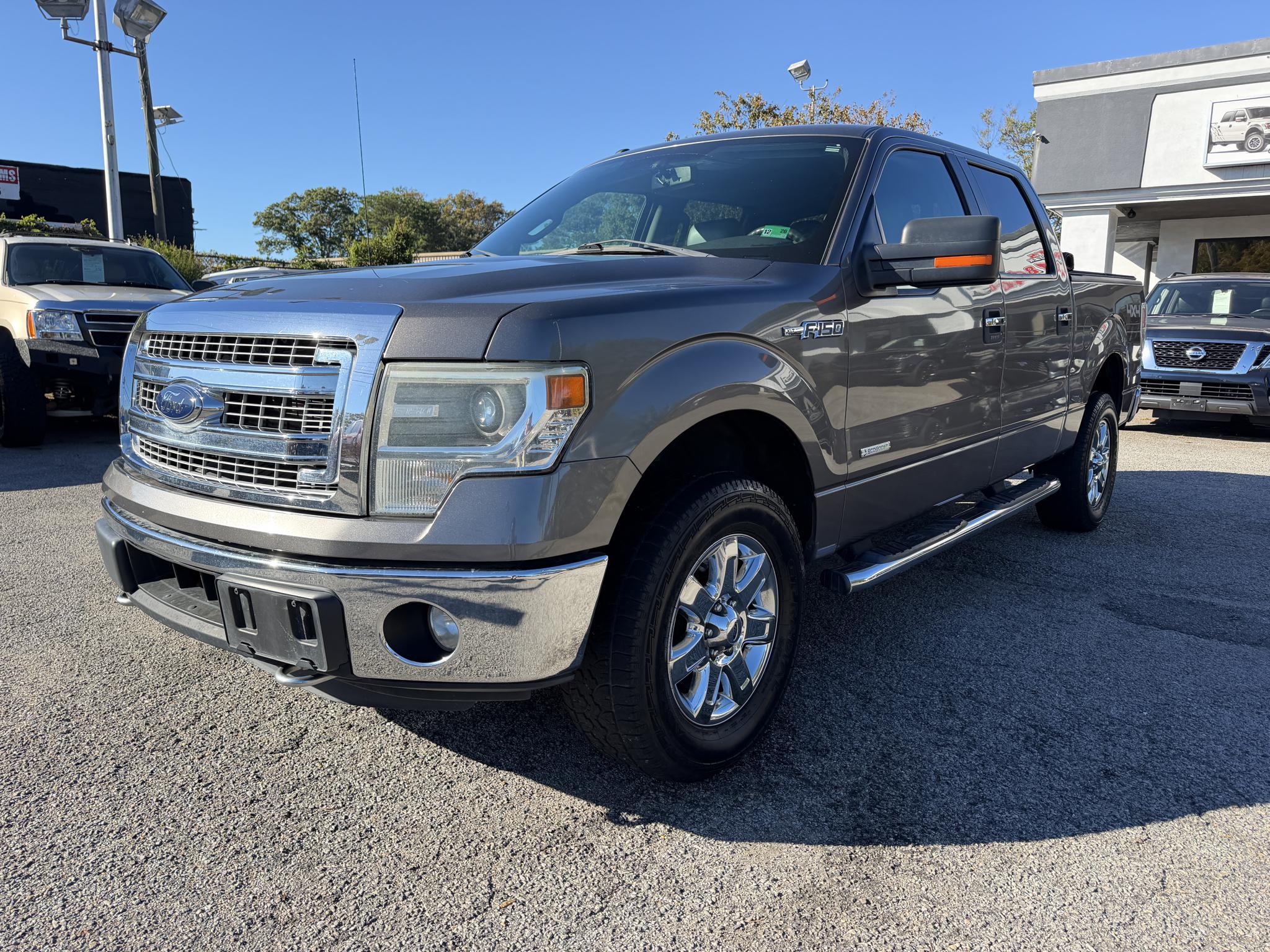 Ford F-150 4WD SuperCrew 145" XLT 2014