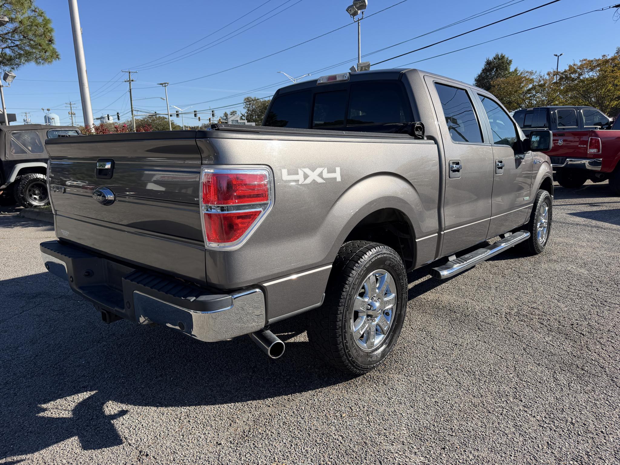 Ford F-150 4WD SuperCrew 145" XLT 2014
