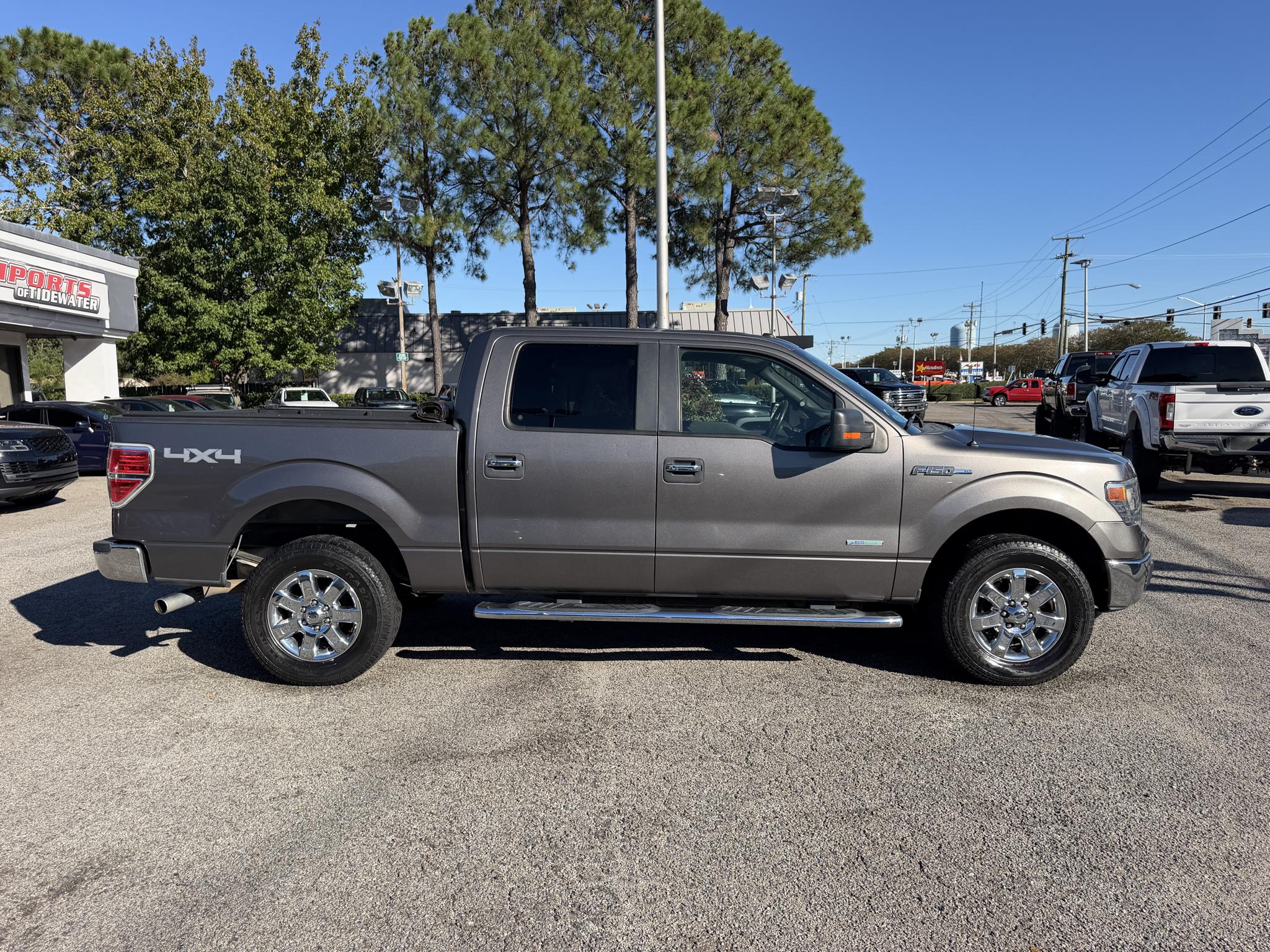 Ford F-150 4WD SuperCrew 145" XLT 2014