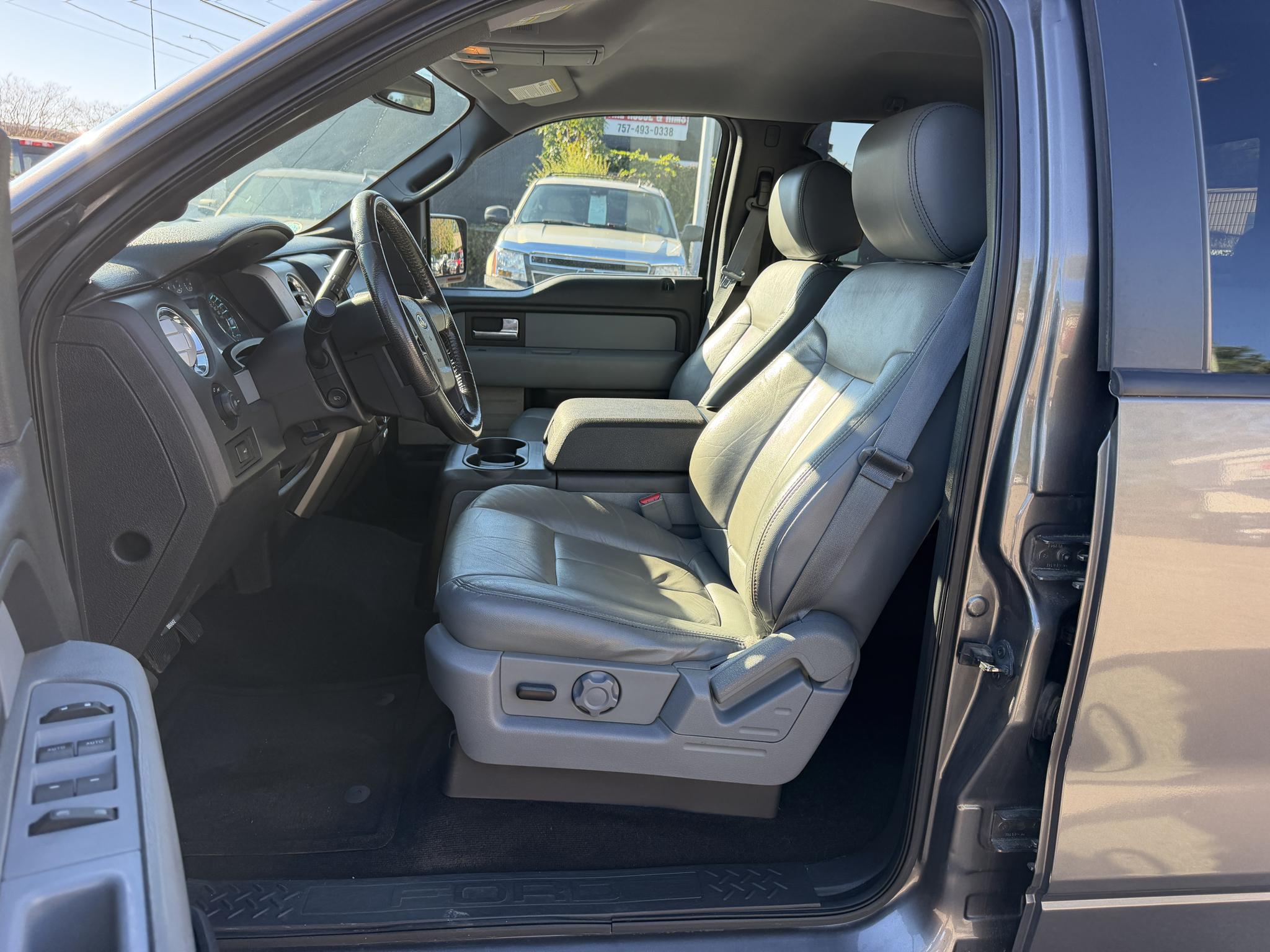 Ford F-150 4WD SuperCrew 145" XLT 2014