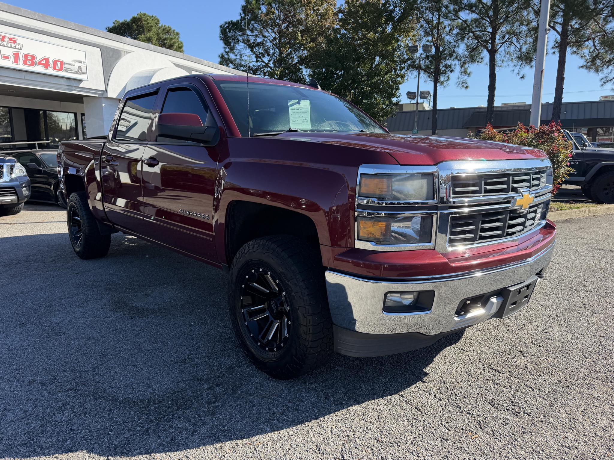 Chevrolet Silverado 1500 4WD Crew Cab 143.5" LT w/2LT 2015
