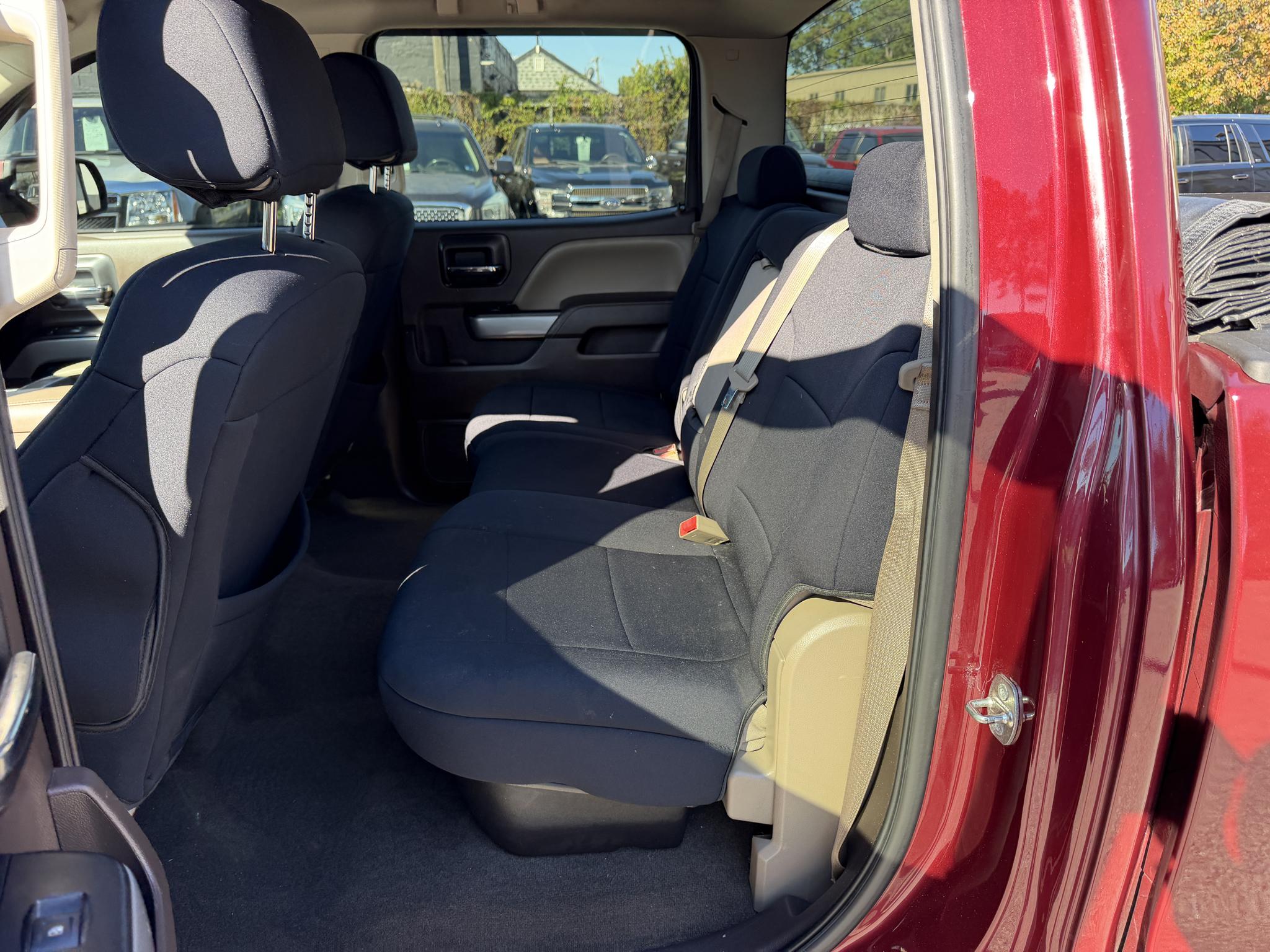 Chevrolet Silverado 1500 4WD Crew Cab 143.5" LT w/2LT 2015