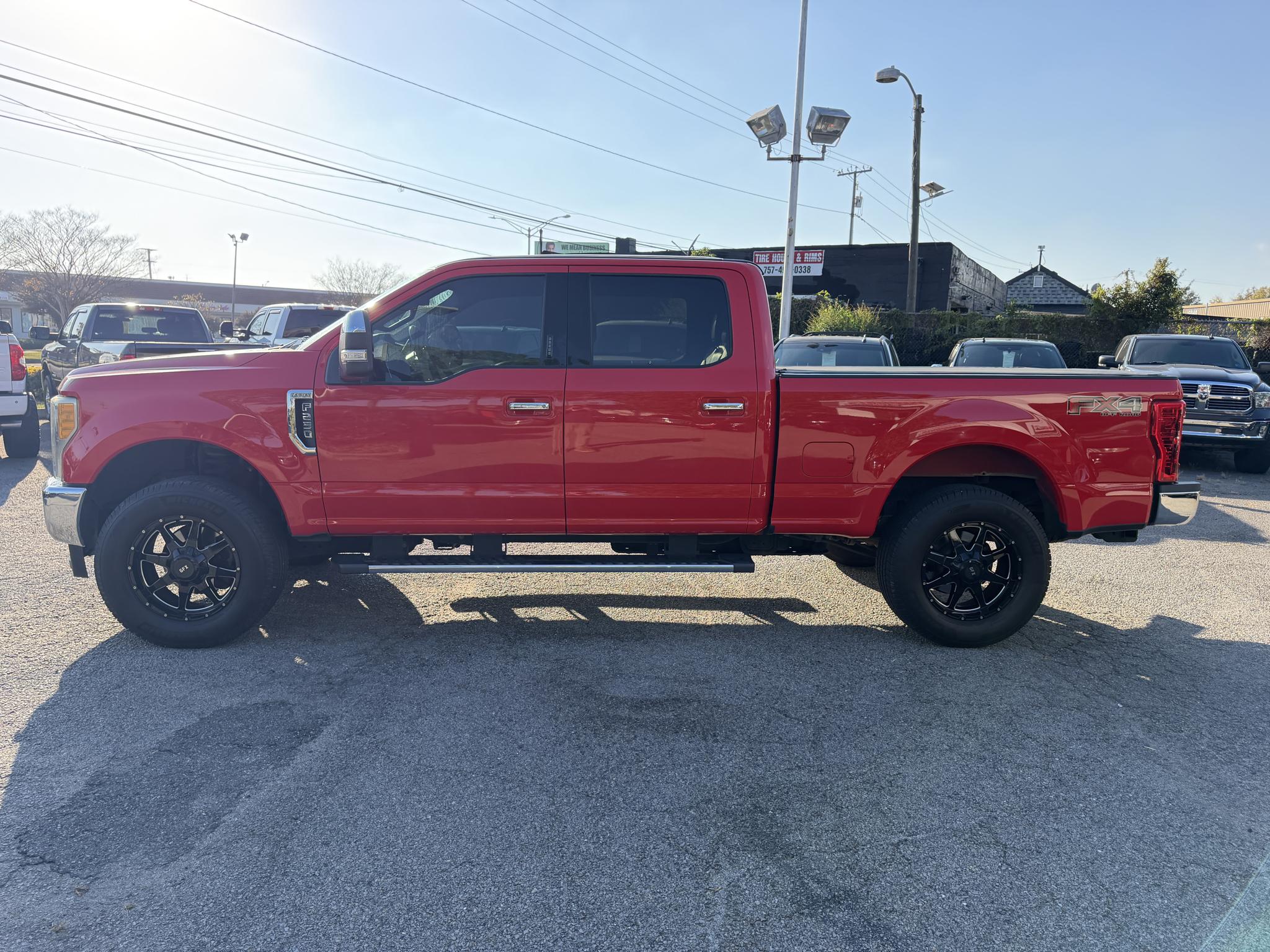 Ford Super Duty F-250 SRW Lariat 4WD Crew Cab 6.75' Box 2017