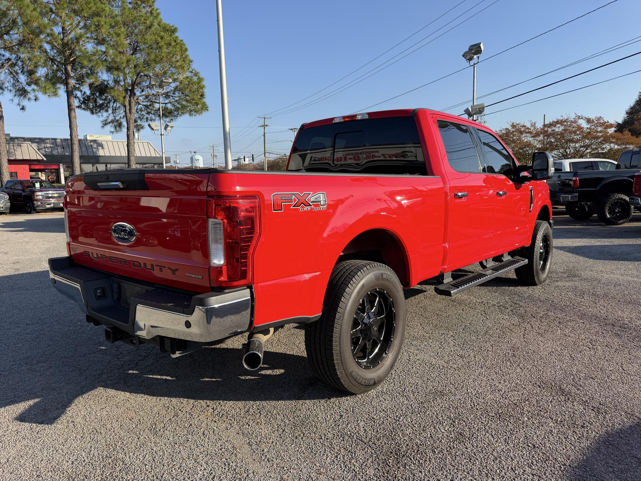 Ford Super Duty F-250 SRW Lariat 4WD Crew Cab 6.75' Box 2017