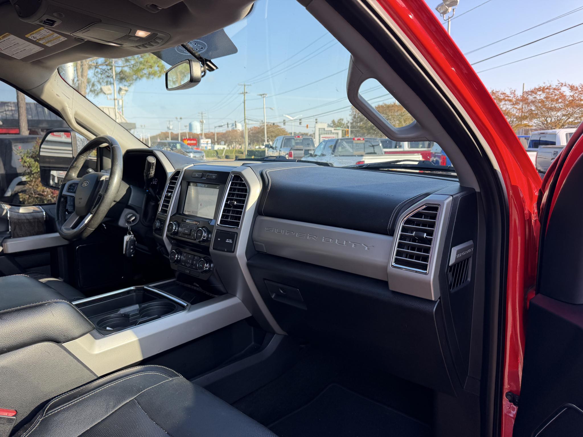 Ford Super Duty F-250 SRW Lariat 4WD Crew Cab 6.75' Box 2017