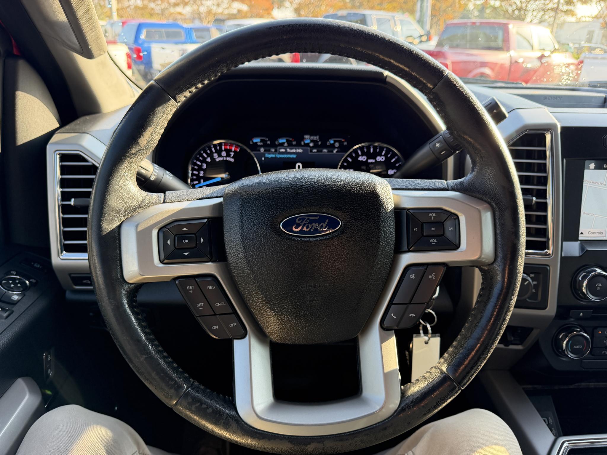 Ford Super Duty F-250 SRW Lariat 4WD Crew Cab 6.75' Box 2017