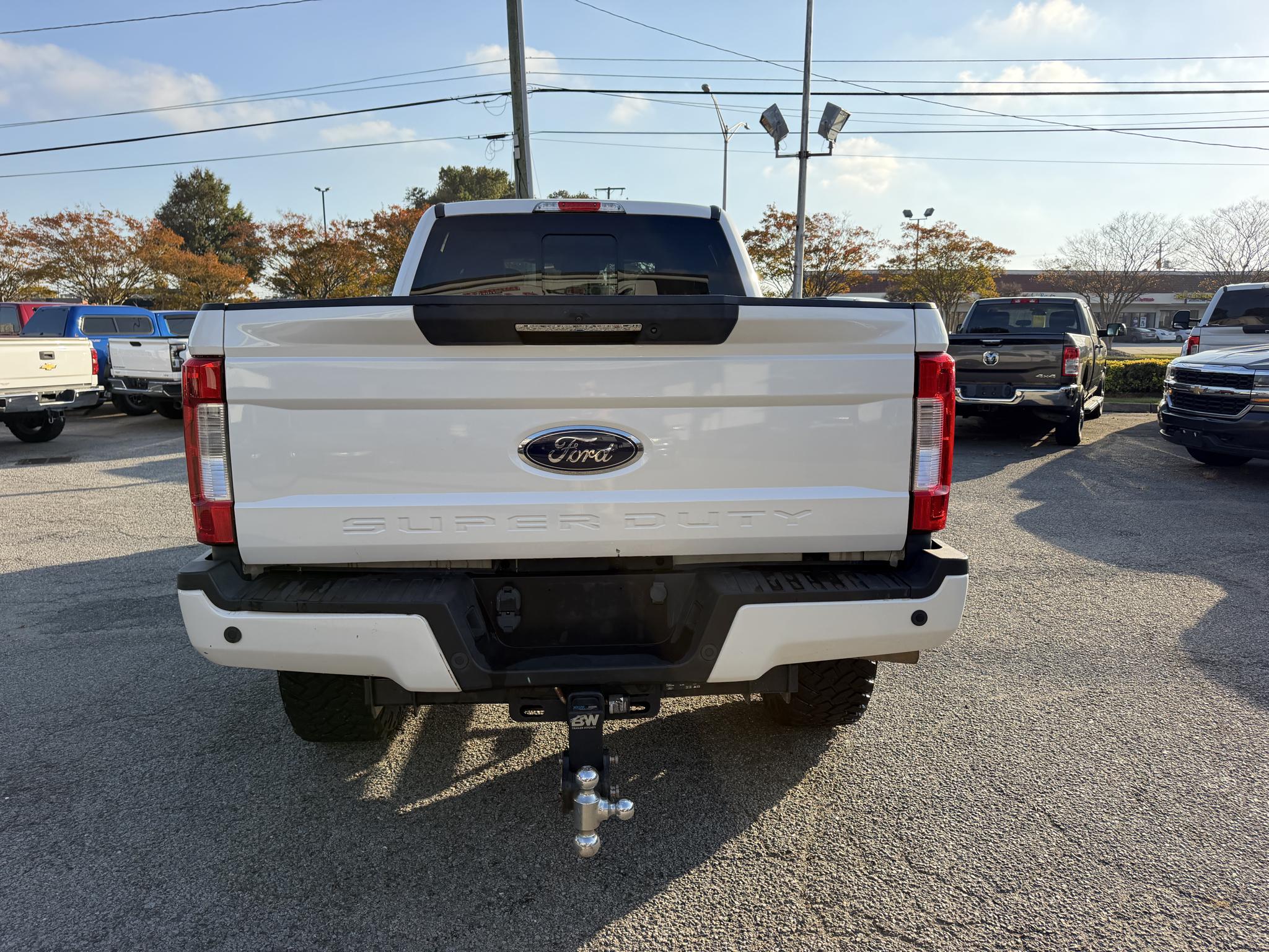 Ford Super Duty F-250 SRW Lariat 4WD Crew Cab 6.75' Box 2019