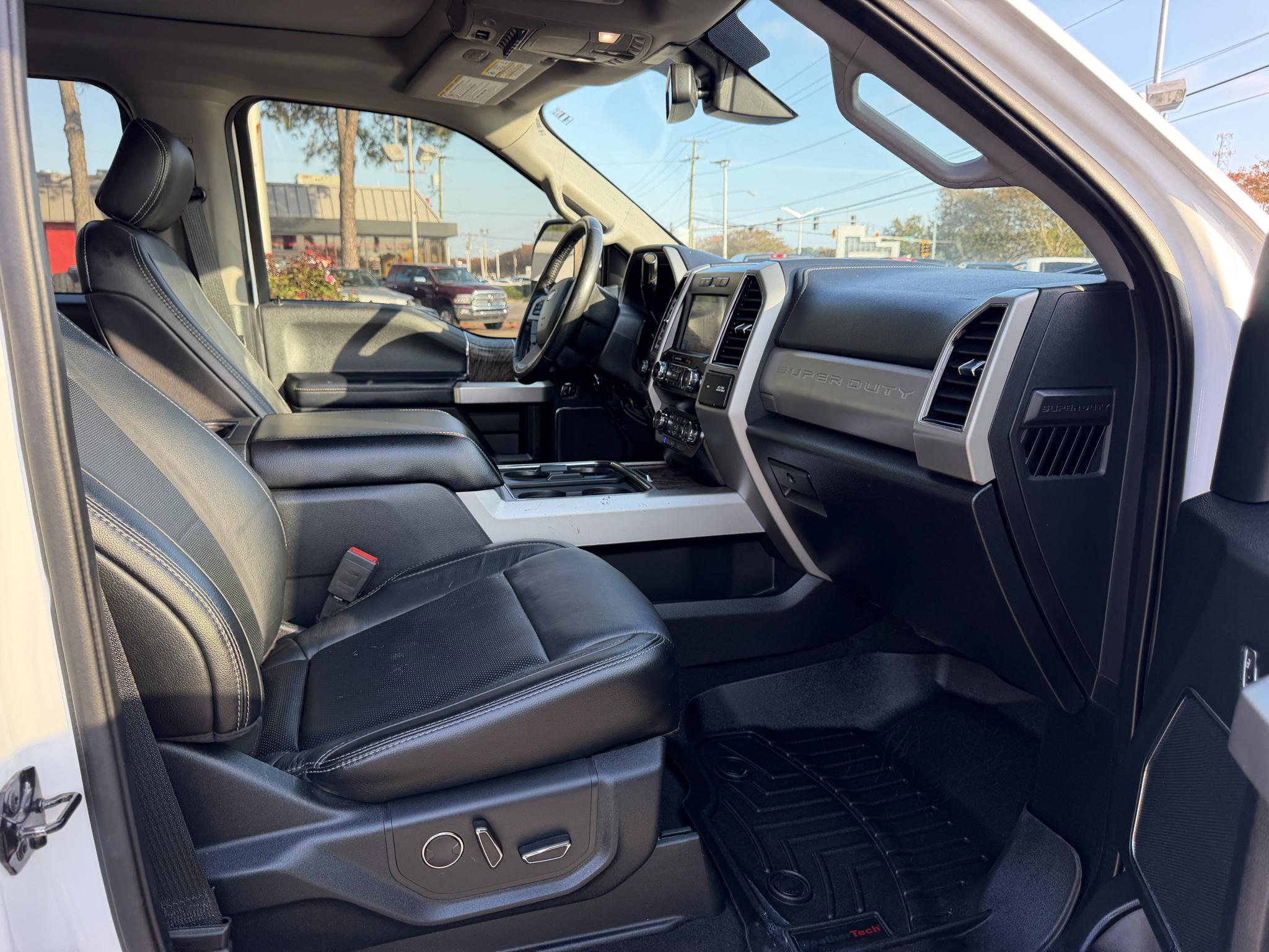 Ford Super Duty F-250 SRW Lariat 4WD Crew Cab 6.75' Box 2019