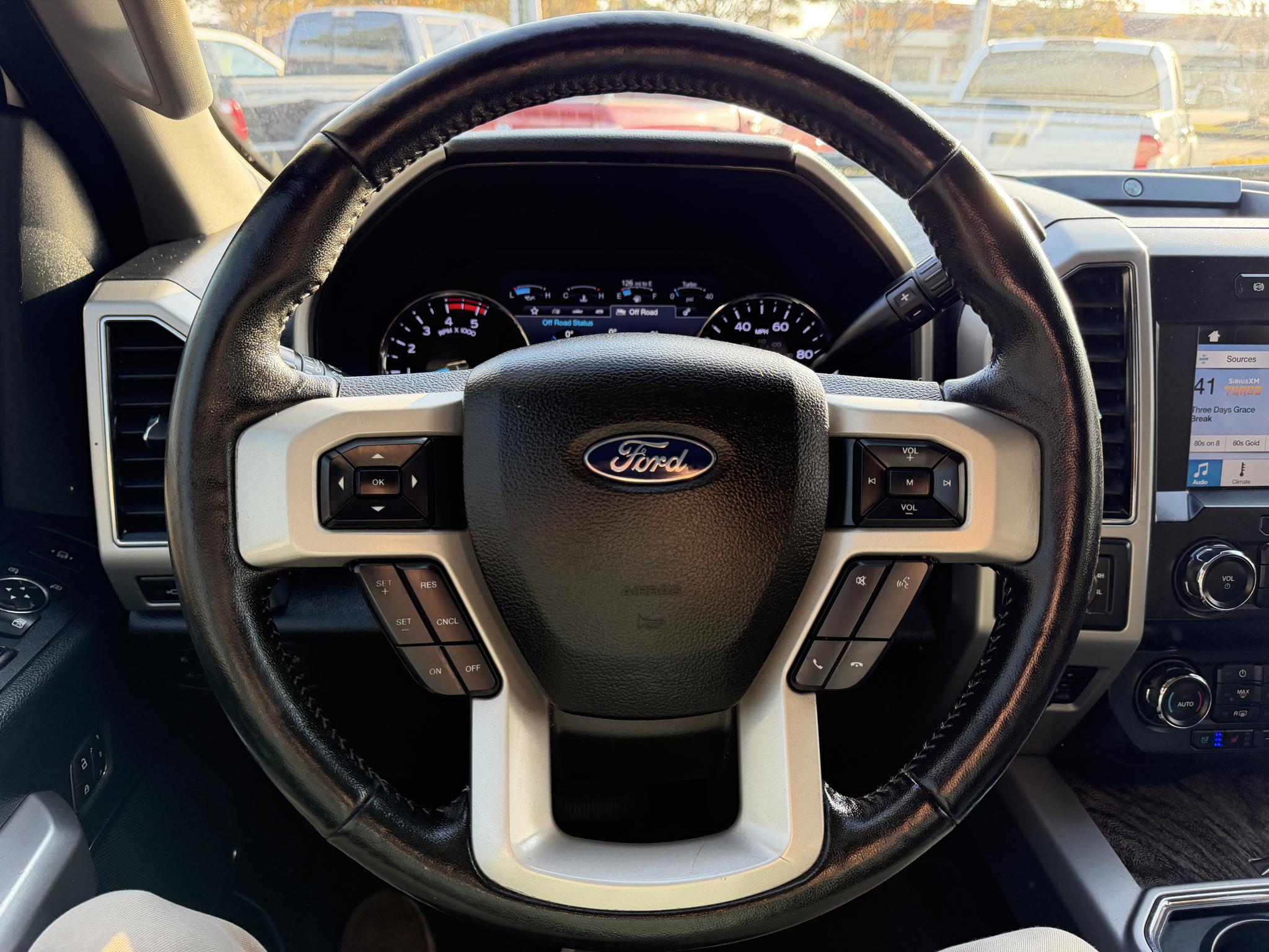 Ford Super Duty F-250 SRW Lariat 4WD Crew Cab 6.75' Box 2019