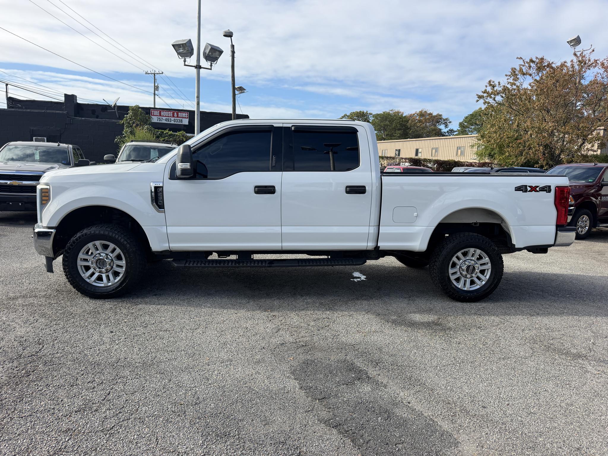 Ford Super Duty F-250 SRW XLT 4WD Crew Cab 6.75' Box 2019
