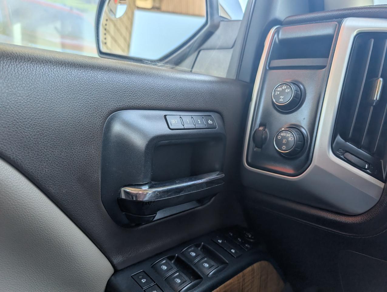 GMC Sierra 1500 SLT Crew Cab 4WD 2014