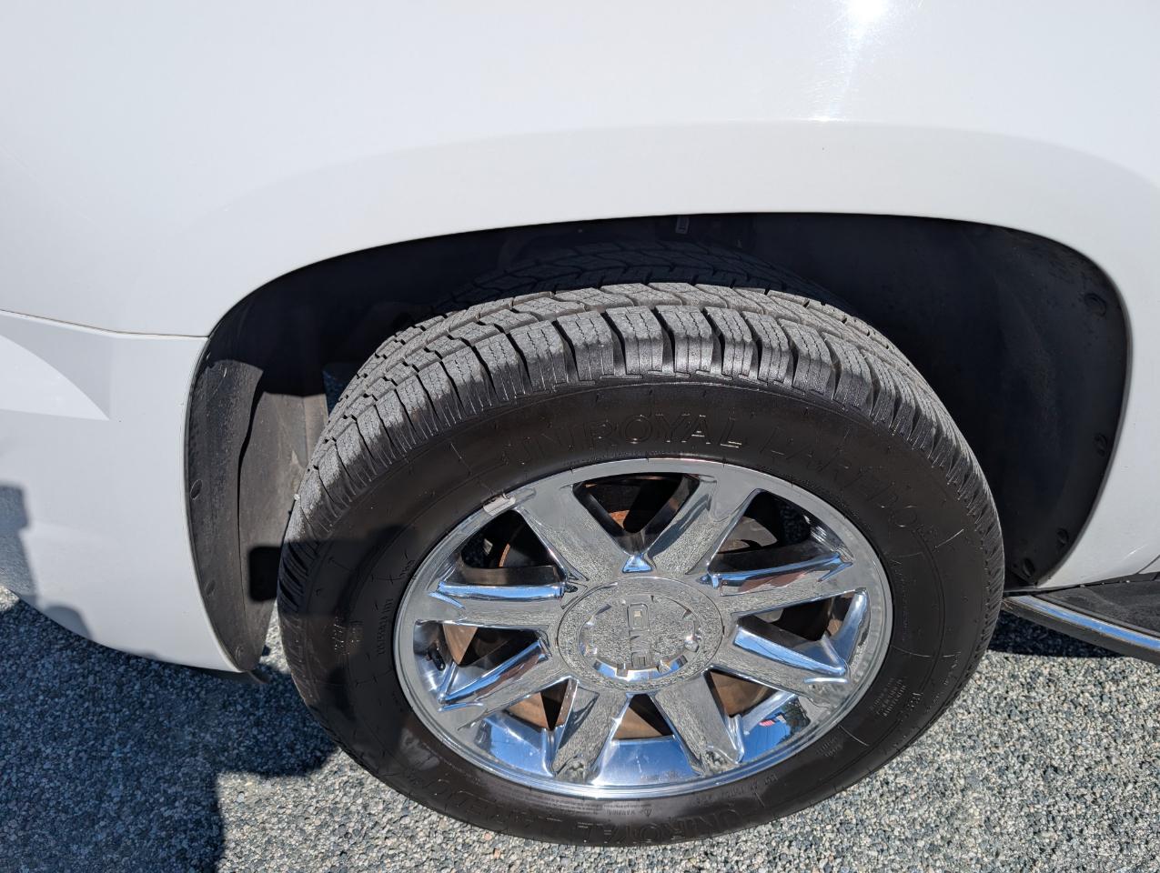 GMC Yukon Denali 2013