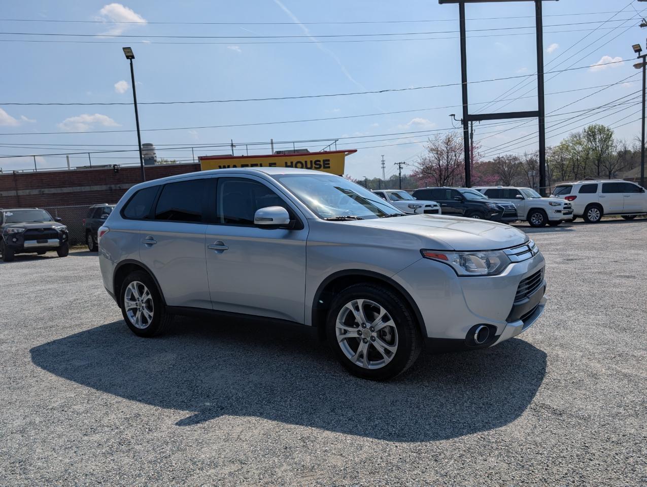 Mitsubishi Outlander SE 2015