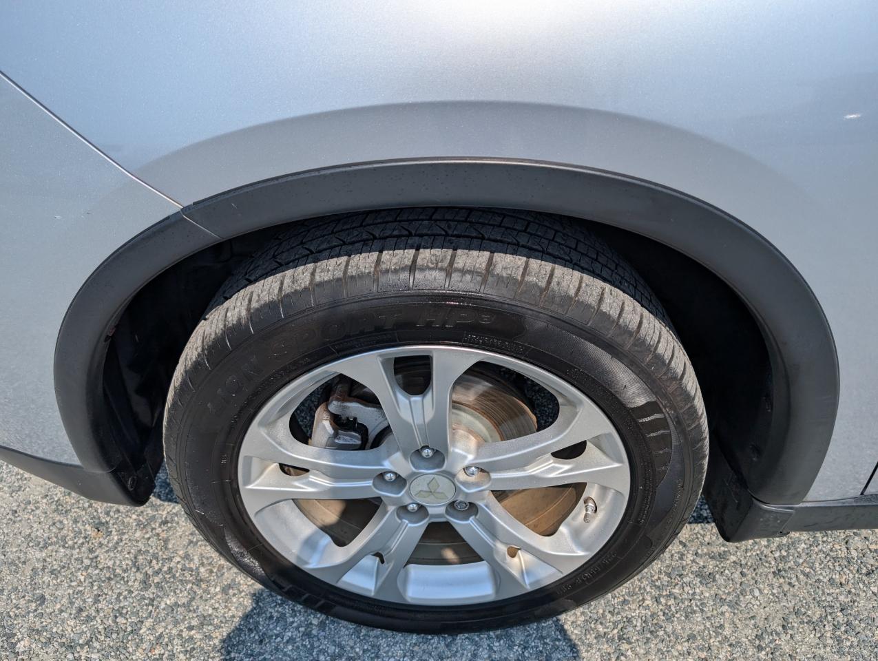 Mitsubishi Outlander SE 2015