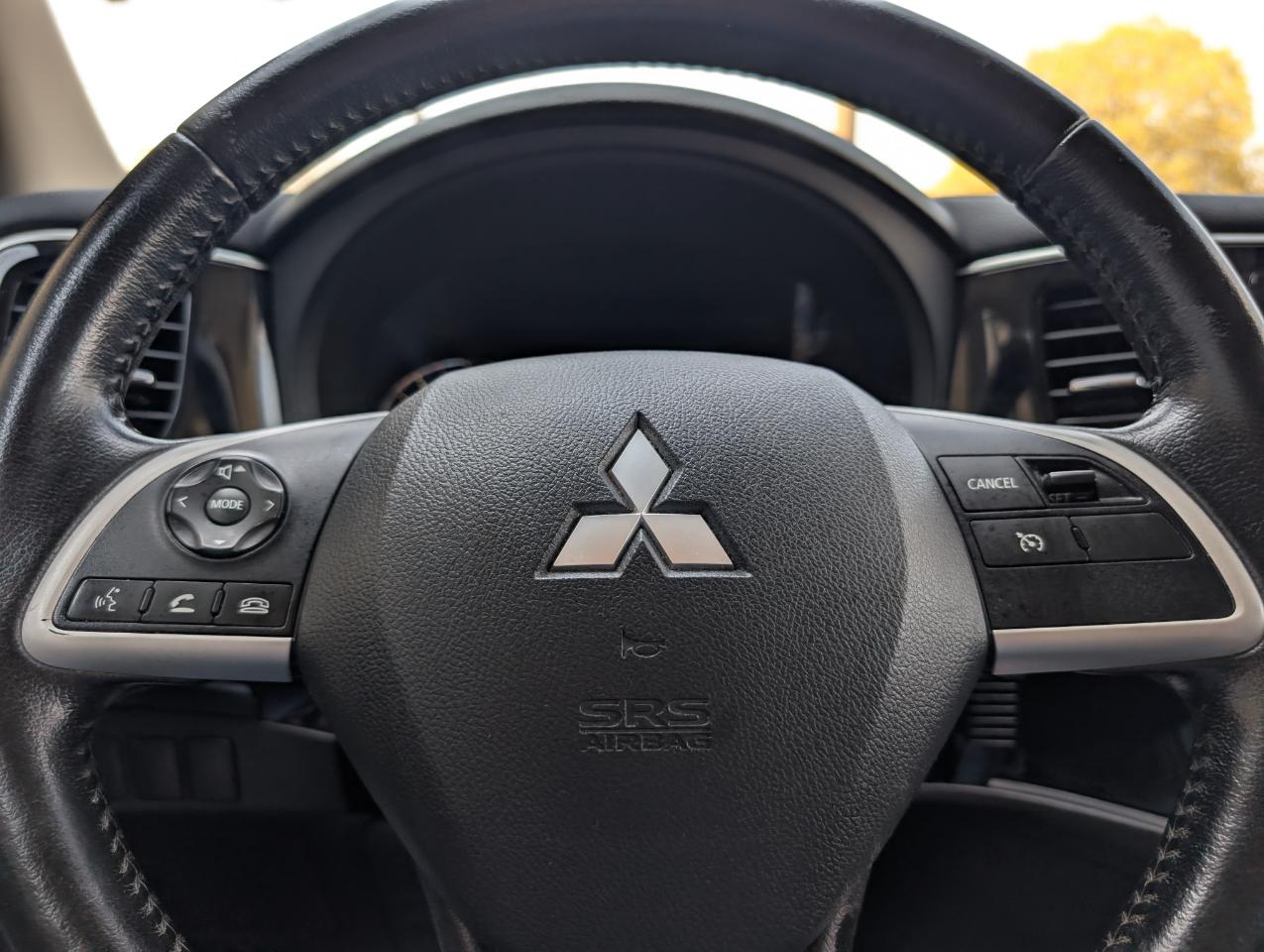 Mitsubishi Outlander SE 2015