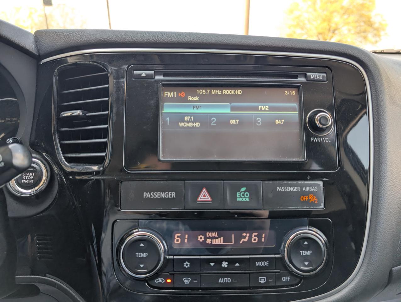 Mitsubishi Outlander SE 2015