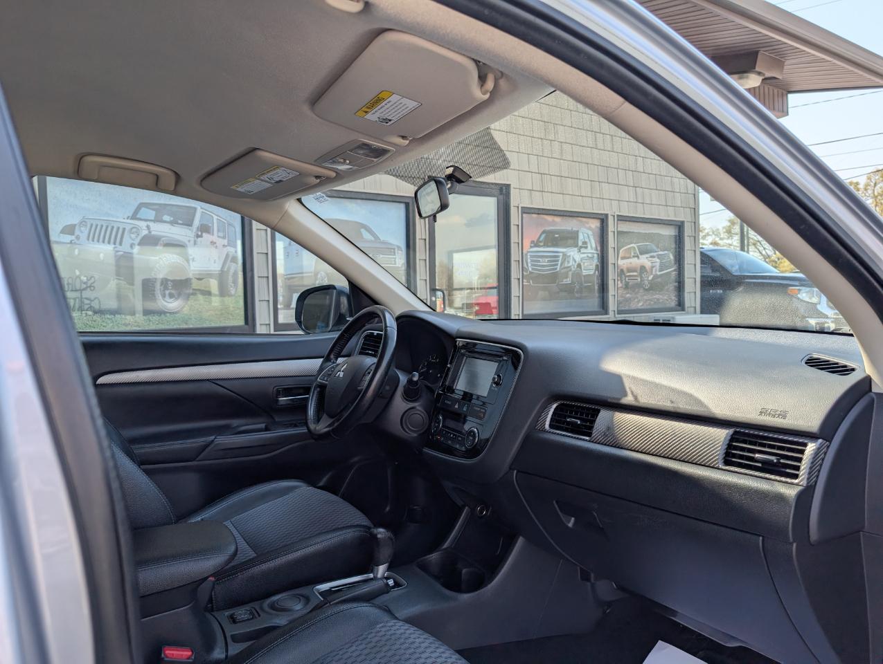 Mitsubishi Outlander SE 2015