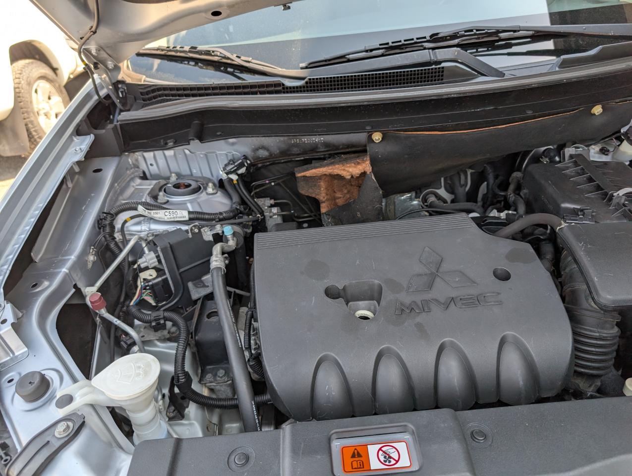 Mitsubishi Outlander SE 2015