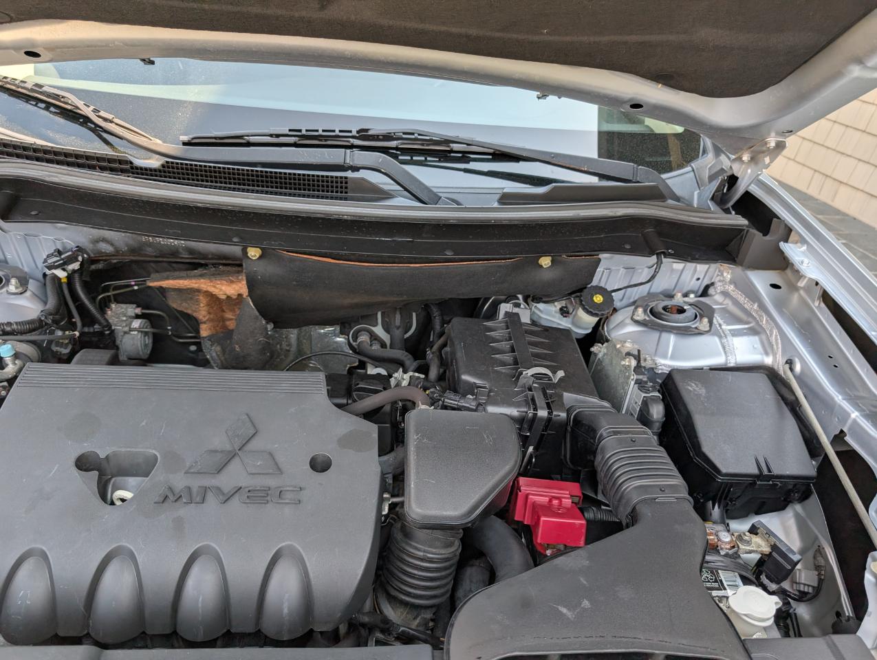 Mitsubishi Outlander SE 2015