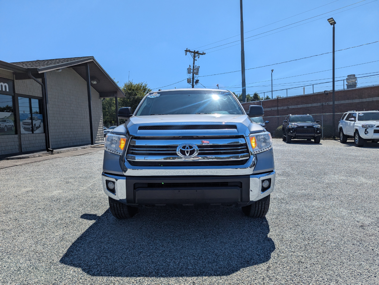 Toyota Tundra SR5 Double Cab 4WD 2016 Toyota Tundra SR5 Double Cab 4WD 2016