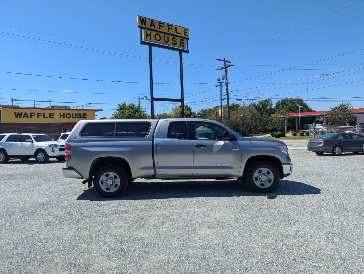 Toyota Tundra SR5 Double Cab 4WD 2016 Toyota Tundra SR5 Double Cab 4WD 2016