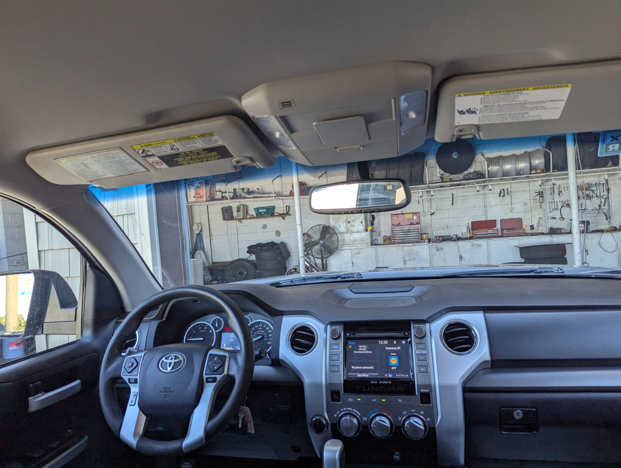 Toyota Tundra SR5 Double Cab 4WD 2016 Toyota Tundra SR5 Double Cab 4WD 2016