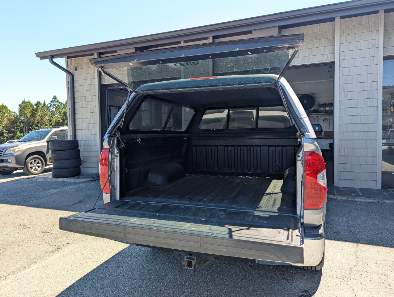 Toyota Tundra SR5 Double Cab 4WD 2016 Toyota Tundra SR5 Double Cab 4WD 2016