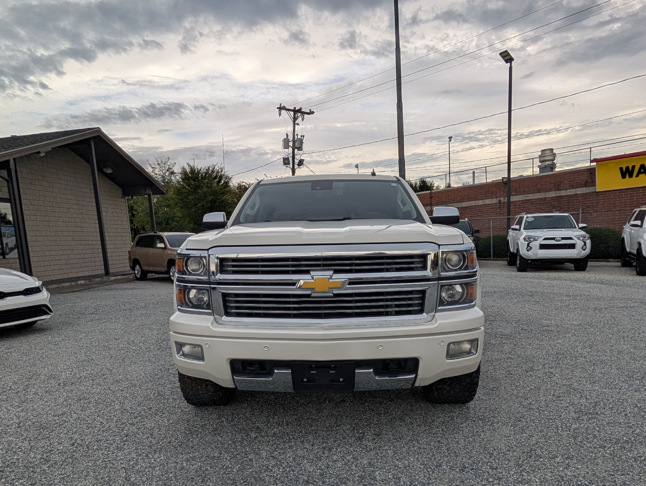 2014 Chevrolet Silverado 1500 High Country photo 2