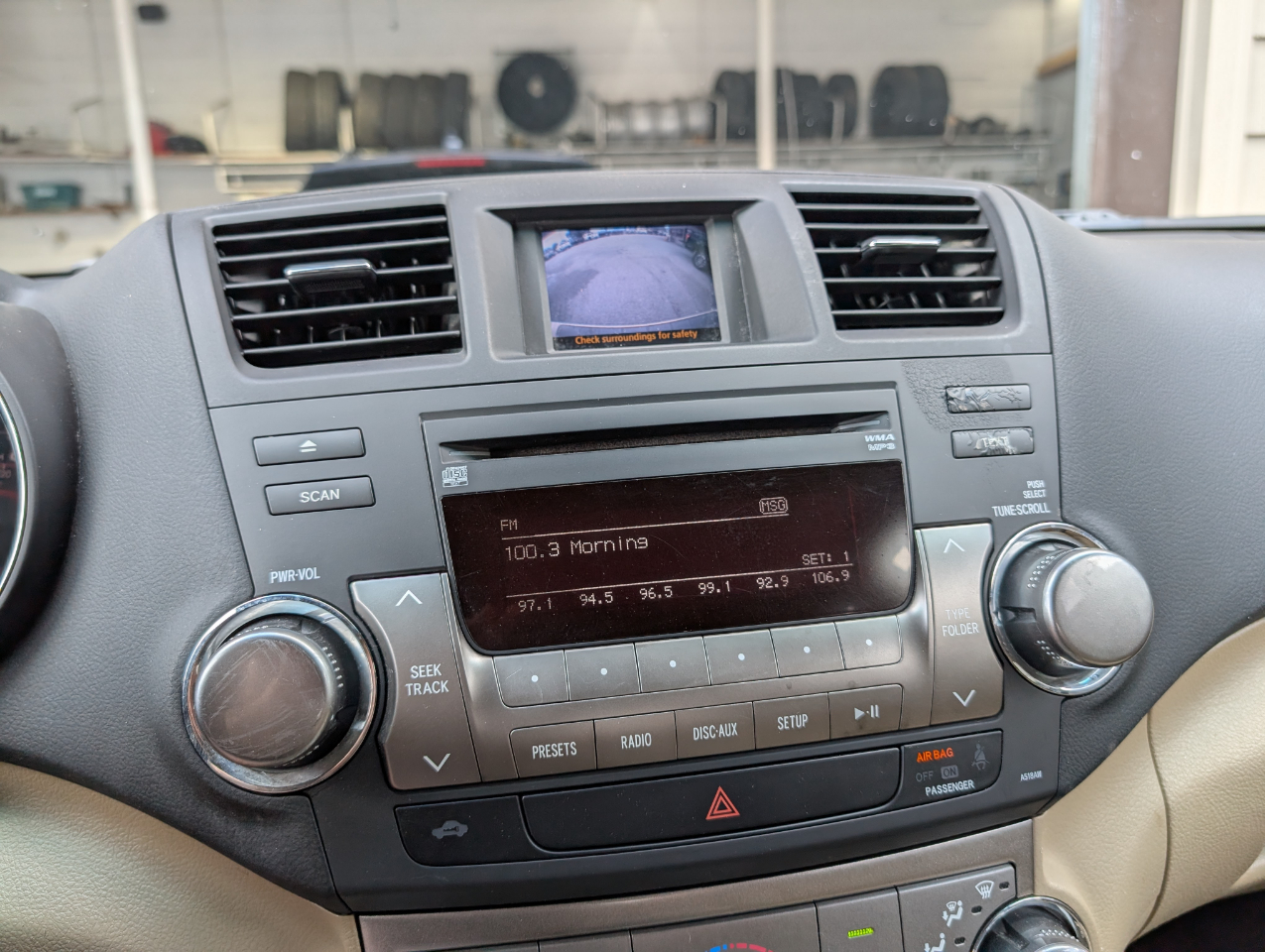 2011 Toyota Highlander Hybrid Base SE photo 15