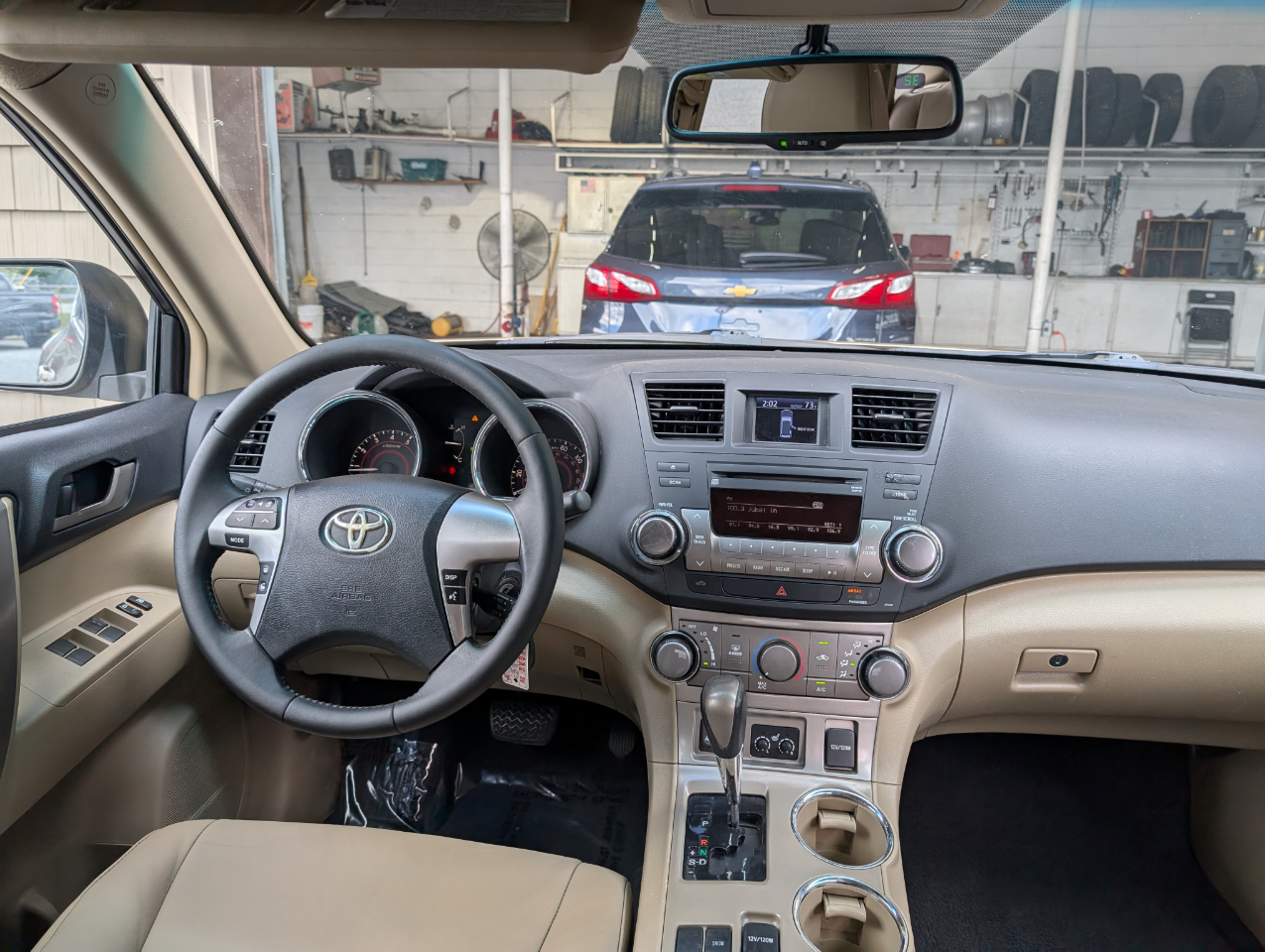 2011 Toyota Highlander Hybrid Base SE photo 17