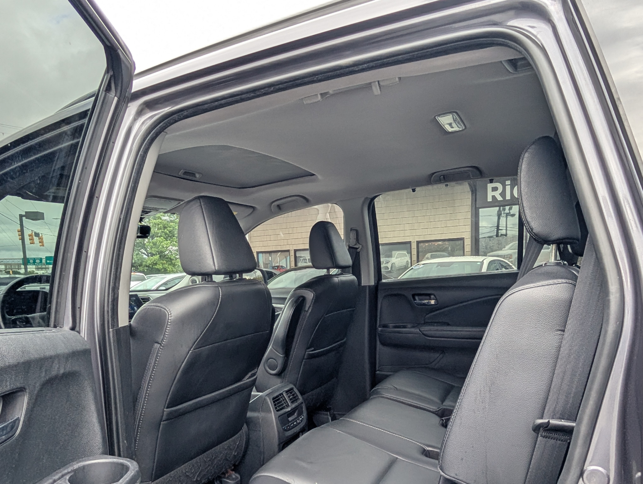 2021 Honda Pilot Special Edition photo 13