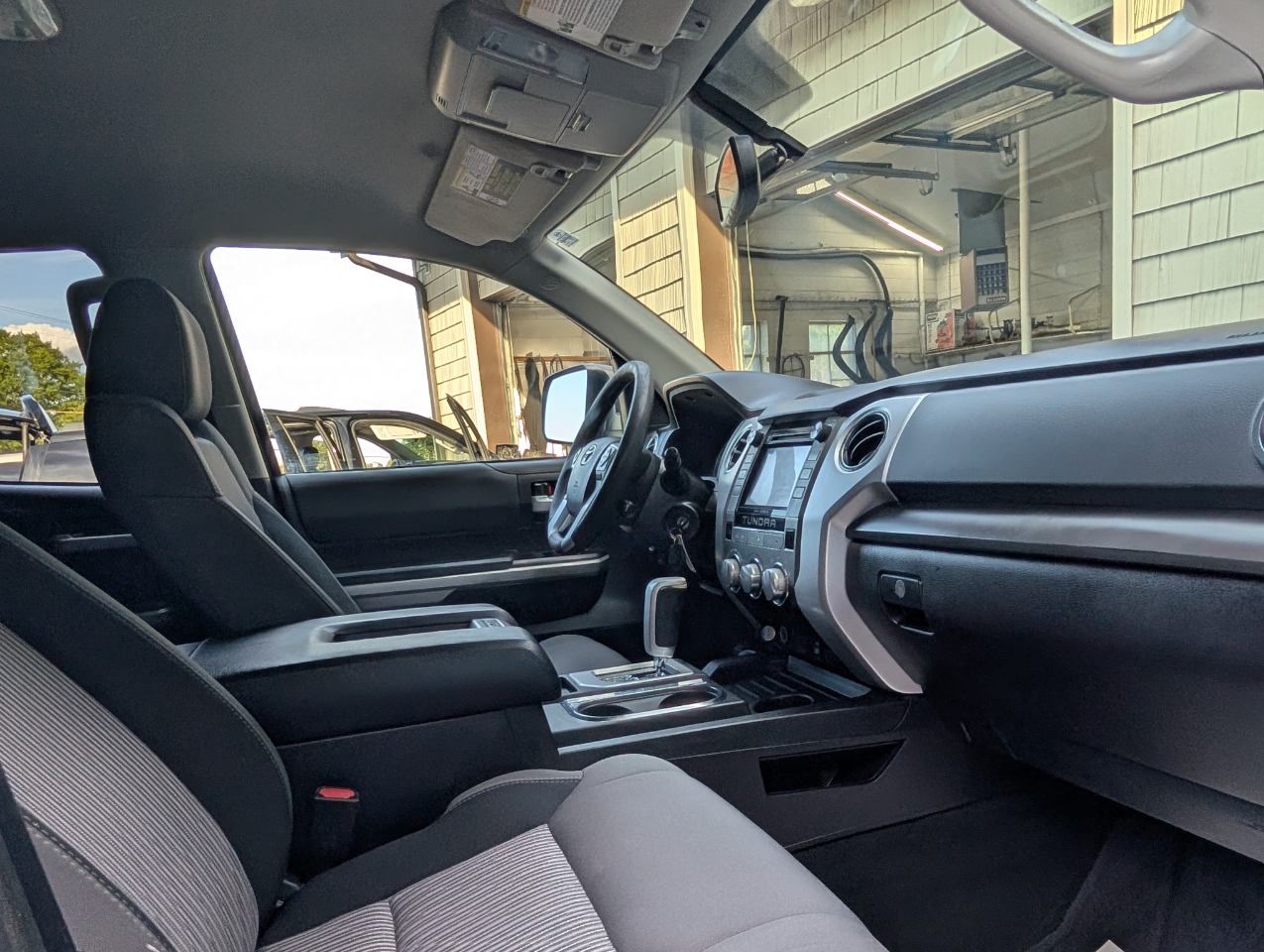 2014 Toyota Tundra SR5 Double Cab photo 22