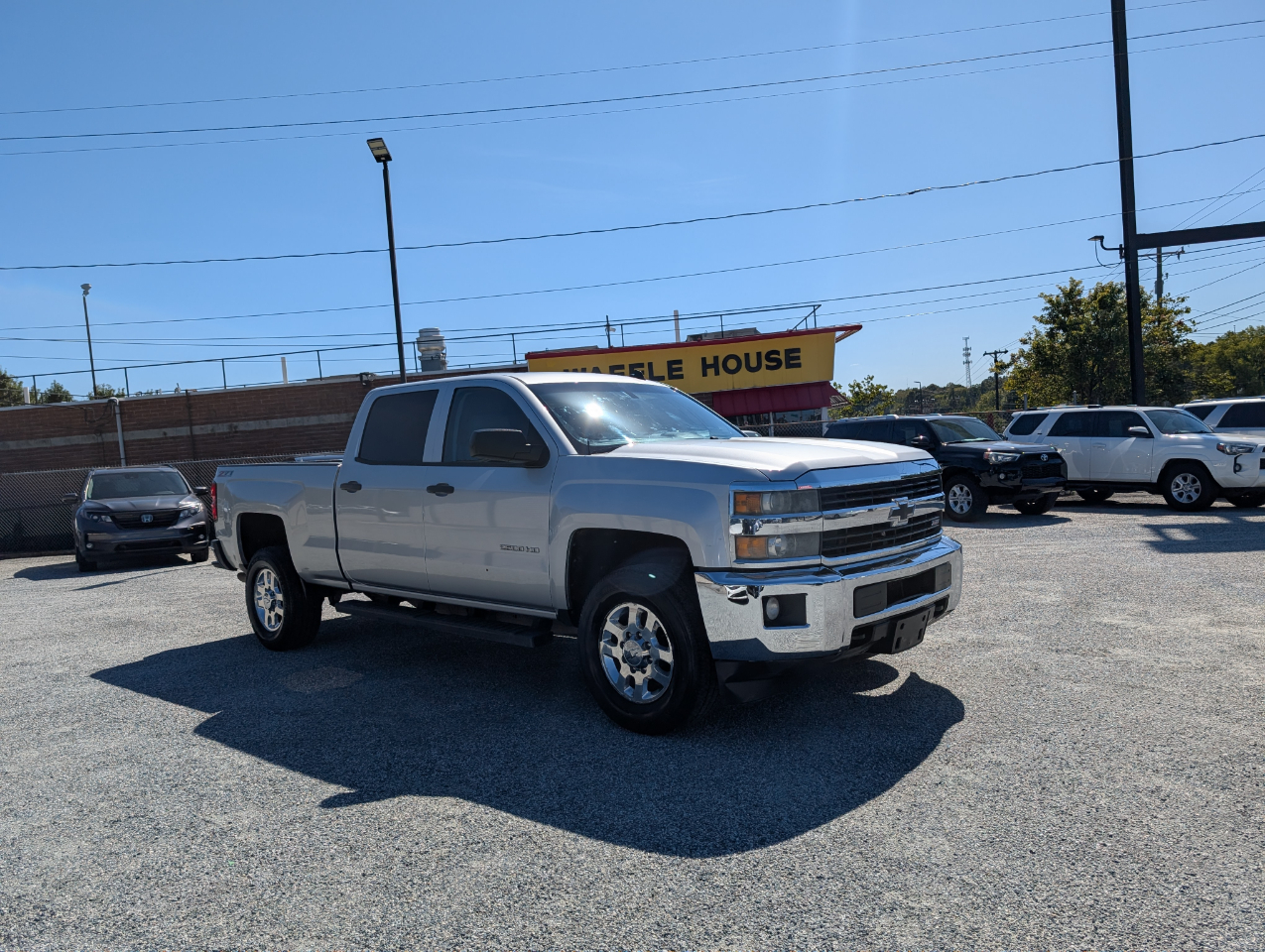 2015 Chevrolet Silverado 2500HD LT photo 3