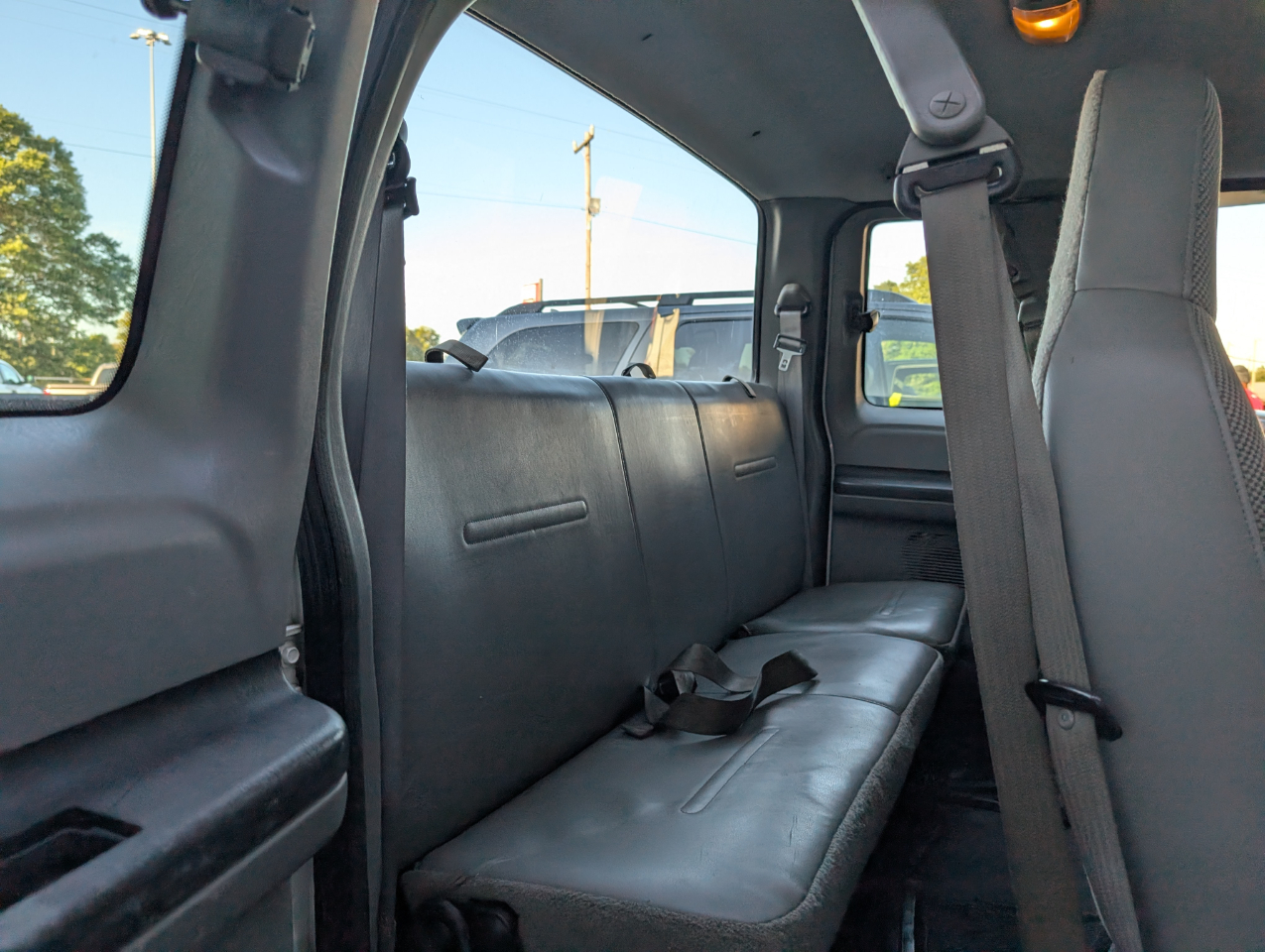 2006 Ford F-250 XL photo 18
