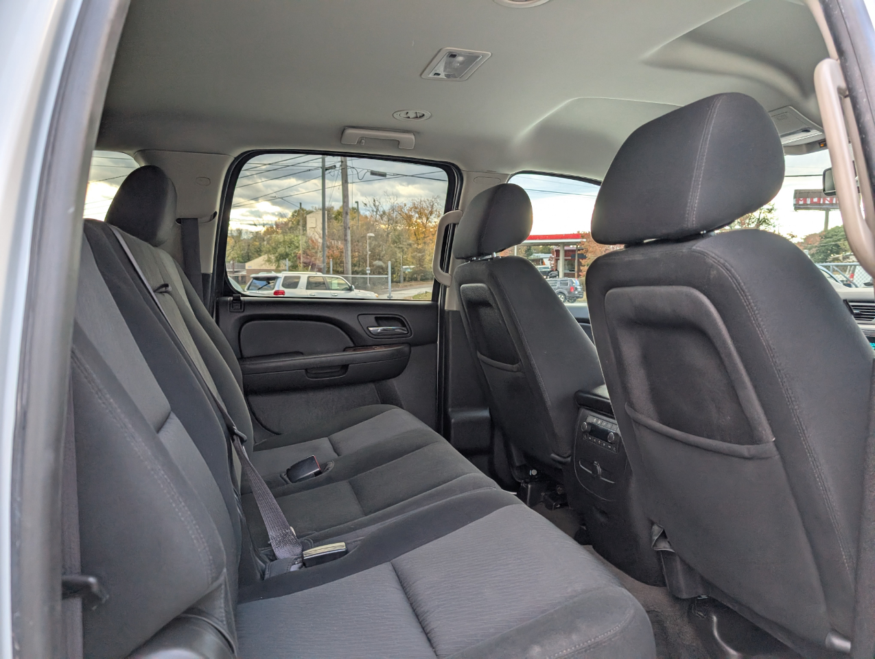 Chevrolet Suburban LS 4WD 2014 Chevrolet Suburban LS 4WD 2014