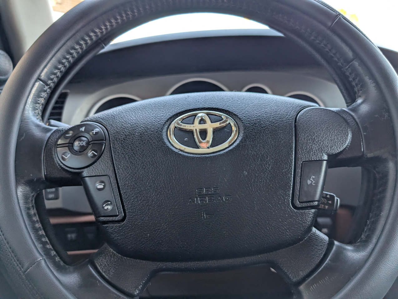 Toyota Tundra Limited CrewMax 4WD 2013 Toyota Tundra Limited CrewMax 4WD 2013