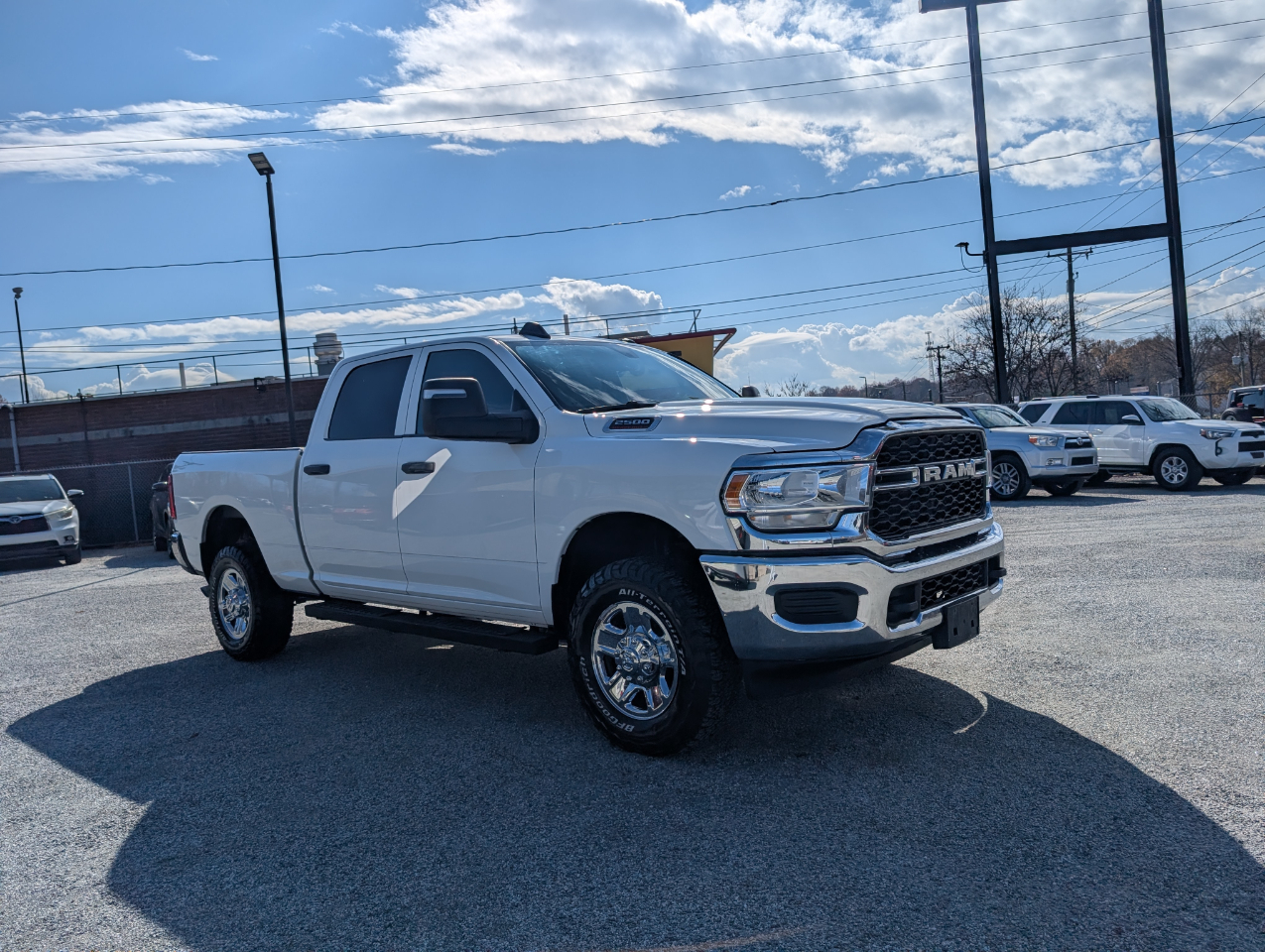 2023 Ram 2500 Tradesman photo 3