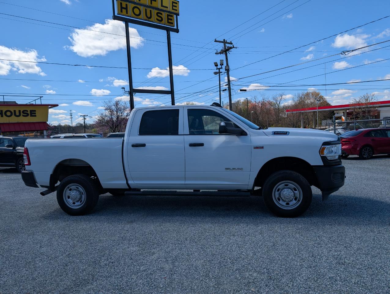 RAM 2500 Tradesman Crew Cab 4WD 2022