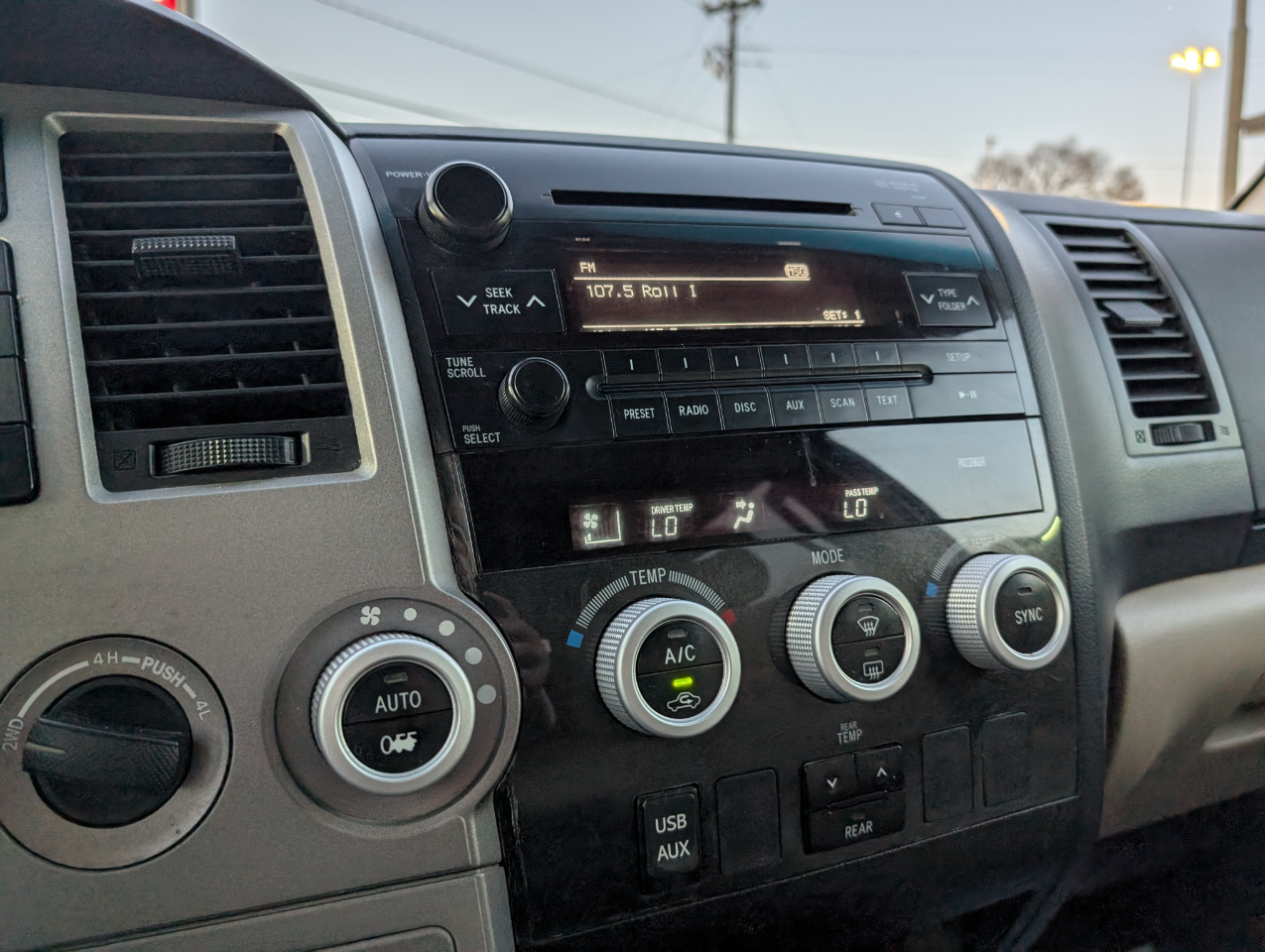 Toyota Sequoia SR5 4WD 2013