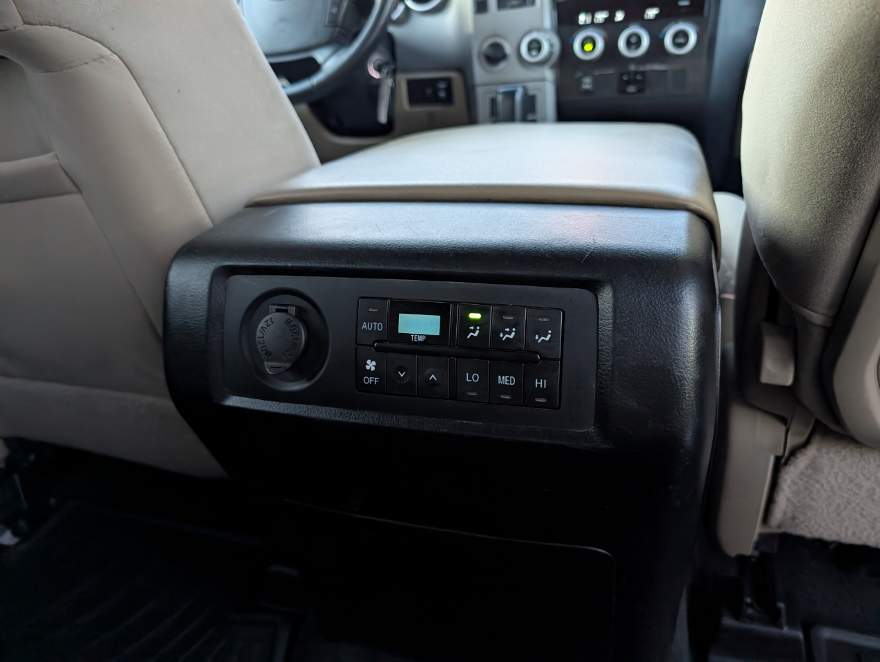 Toyota Sequoia SR5 4WD 2013