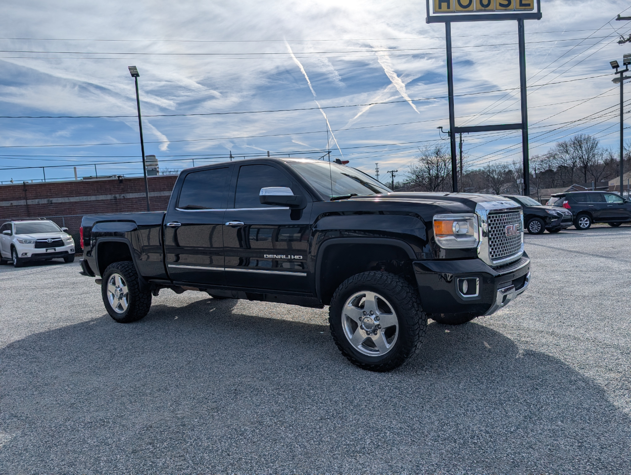GMC Sierra 2500HD Denali Crew Cab 4WD 2015