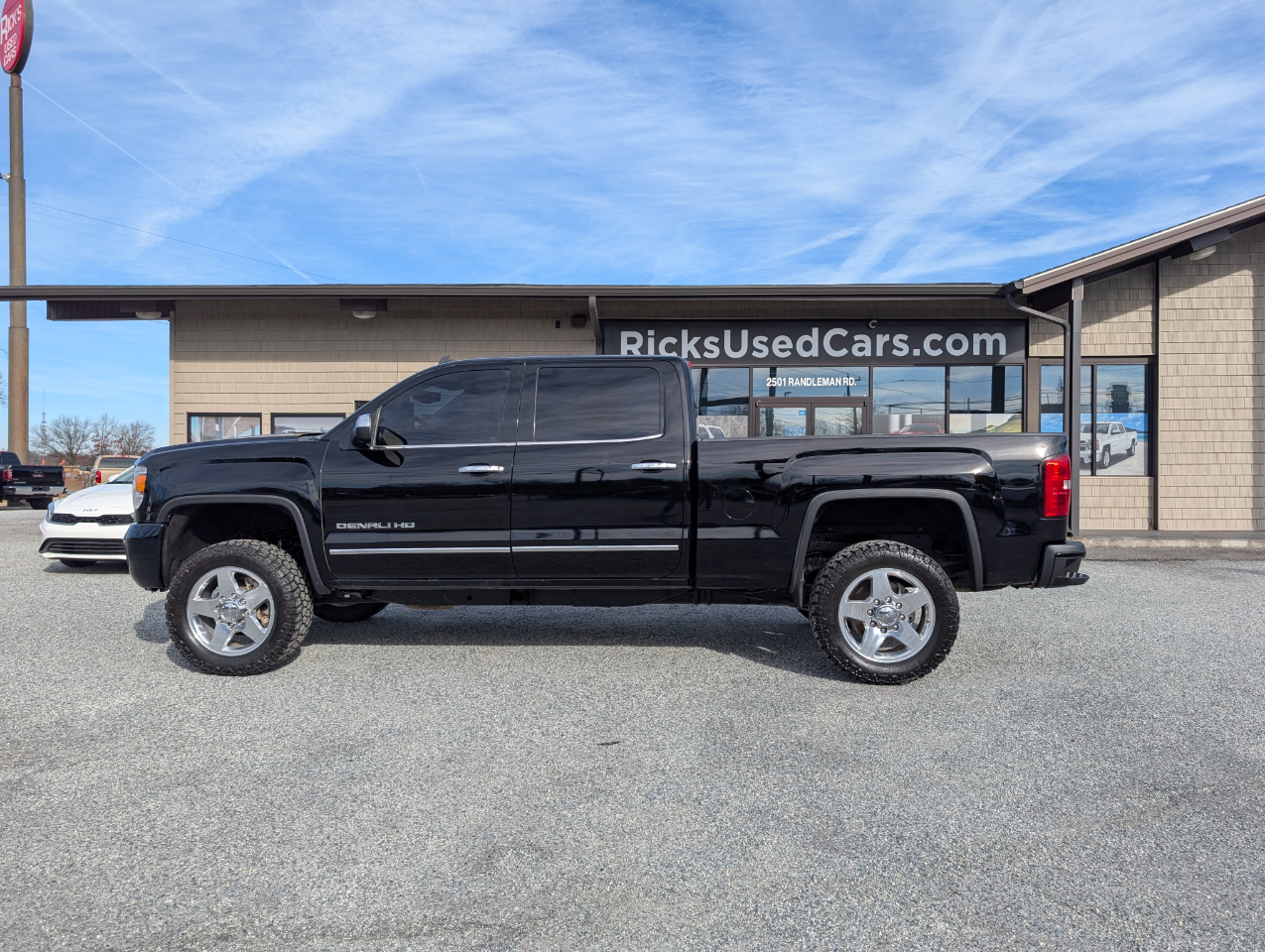 GMC Sierra 2500HD Denali Crew Cab 4WD 2015