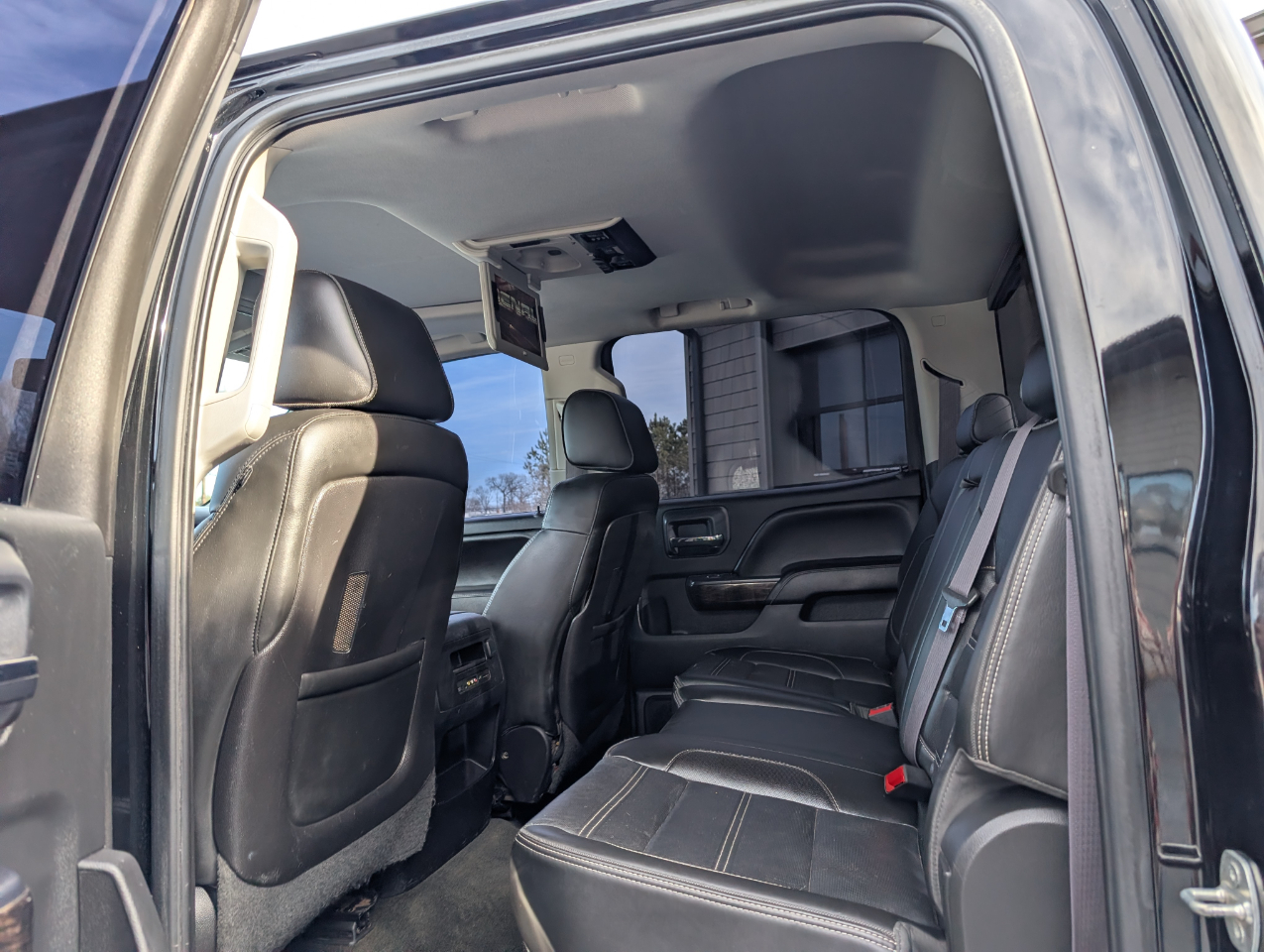 GMC Sierra 2500HD Denali Crew Cab 4WD 2015