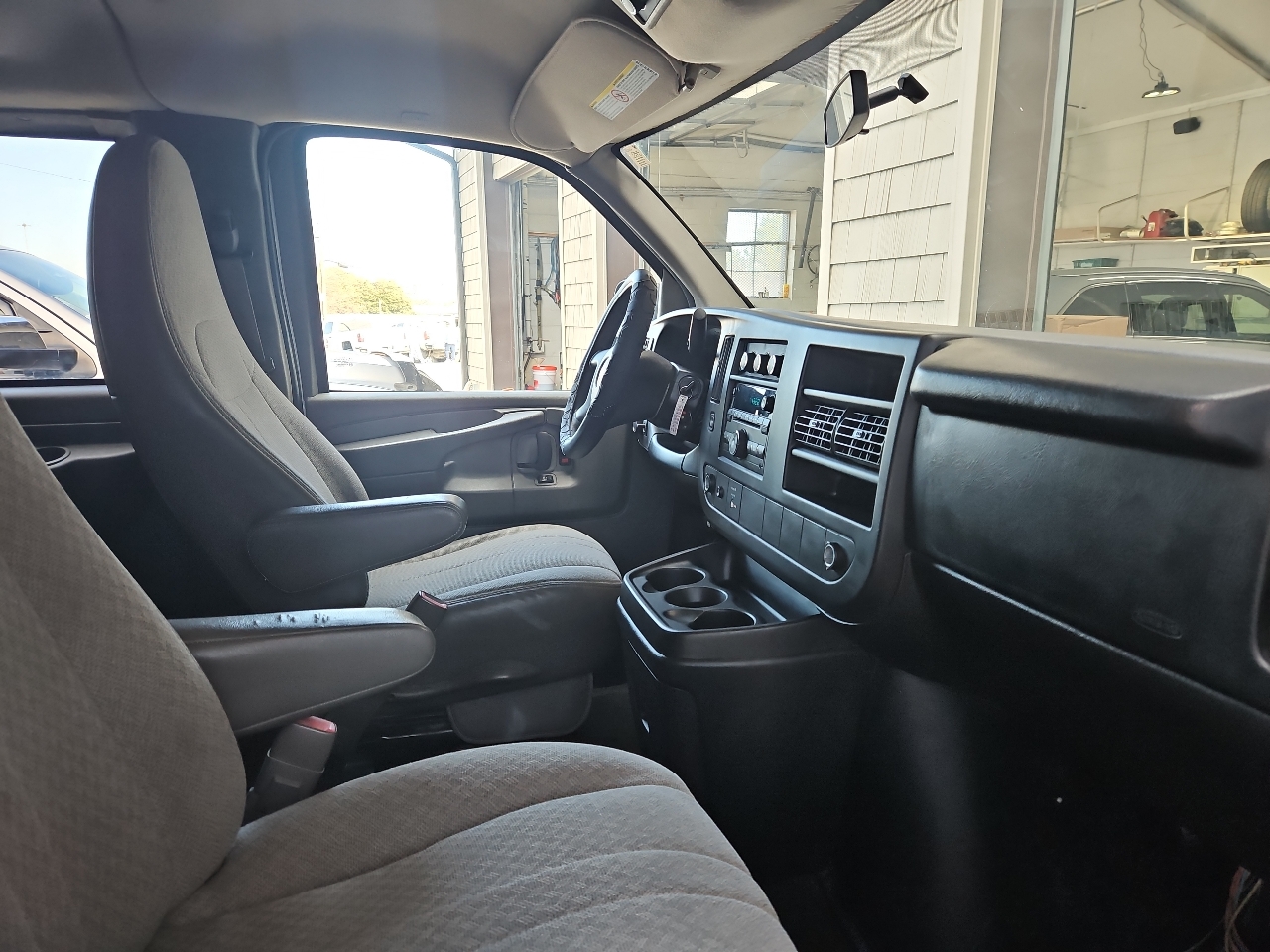 Chevrolet Express Passenger  2011