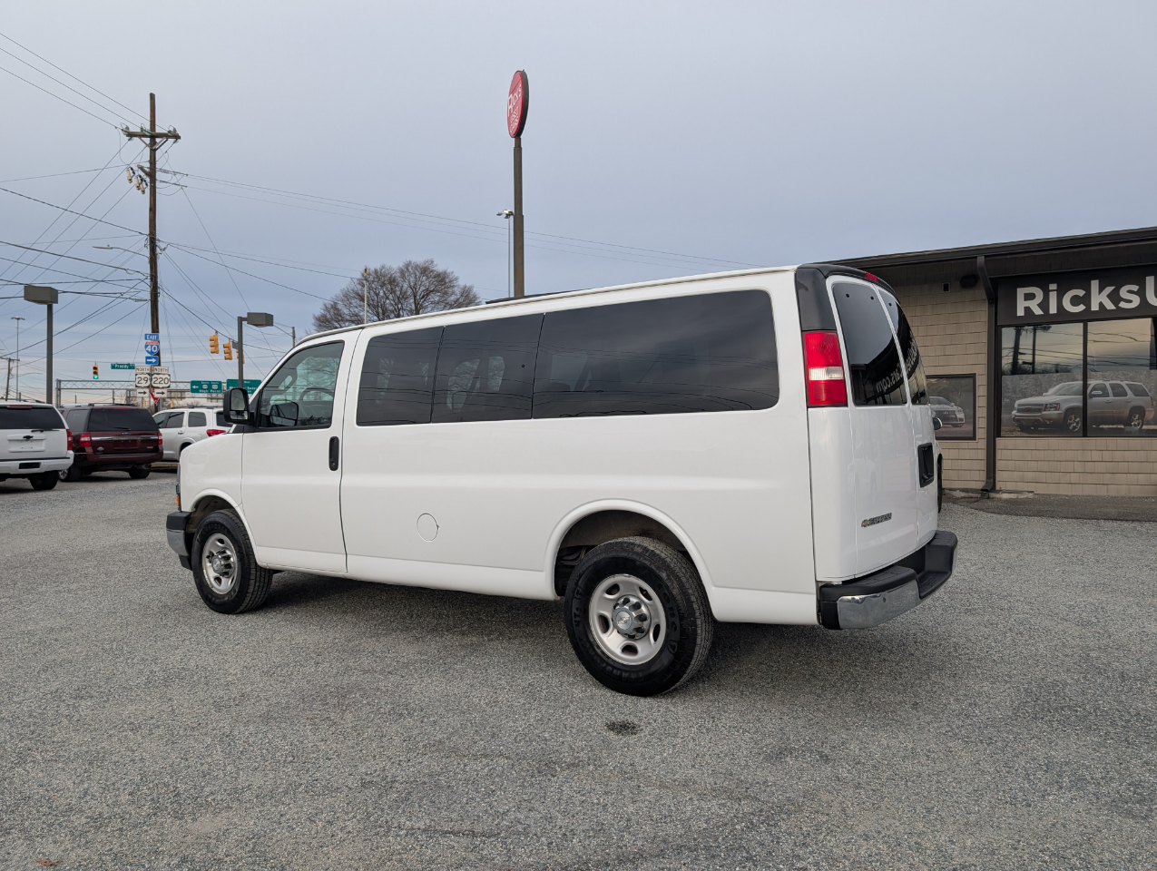 Chevrolet Express Passenger  2017