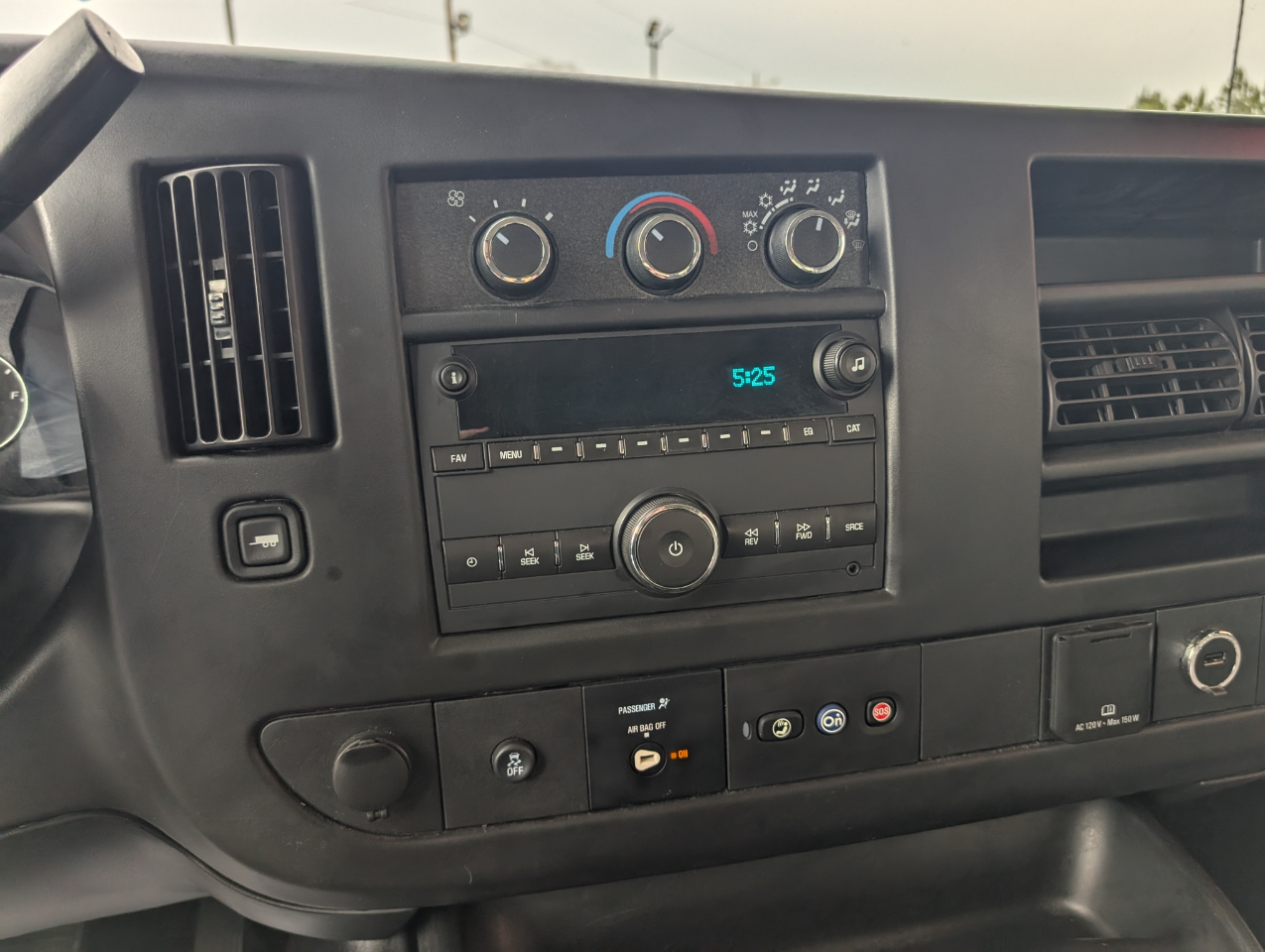 Chevrolet Express Passenger  2017