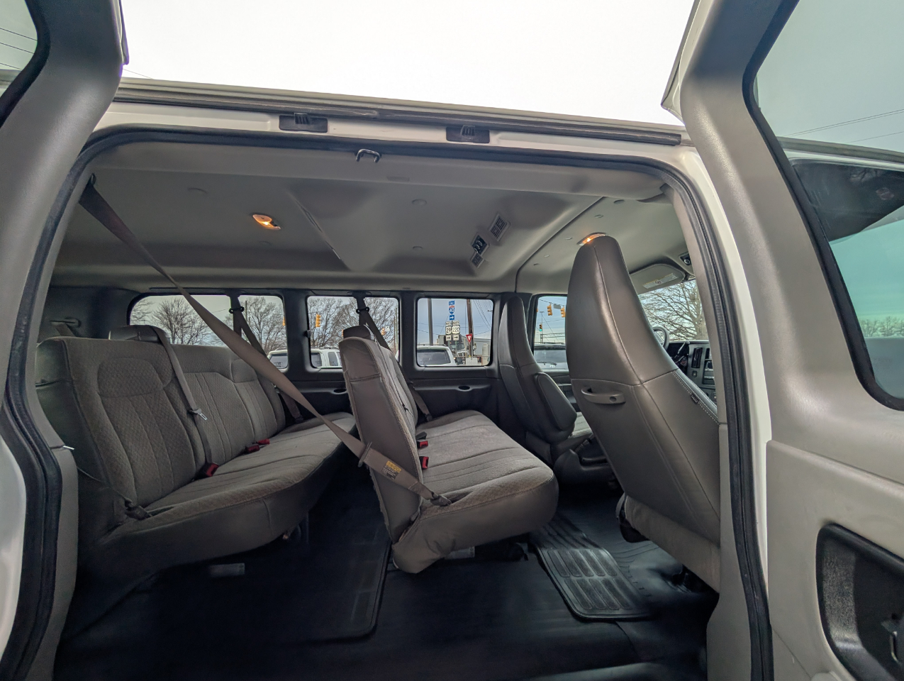 Chevrolet Express Passenger  2017